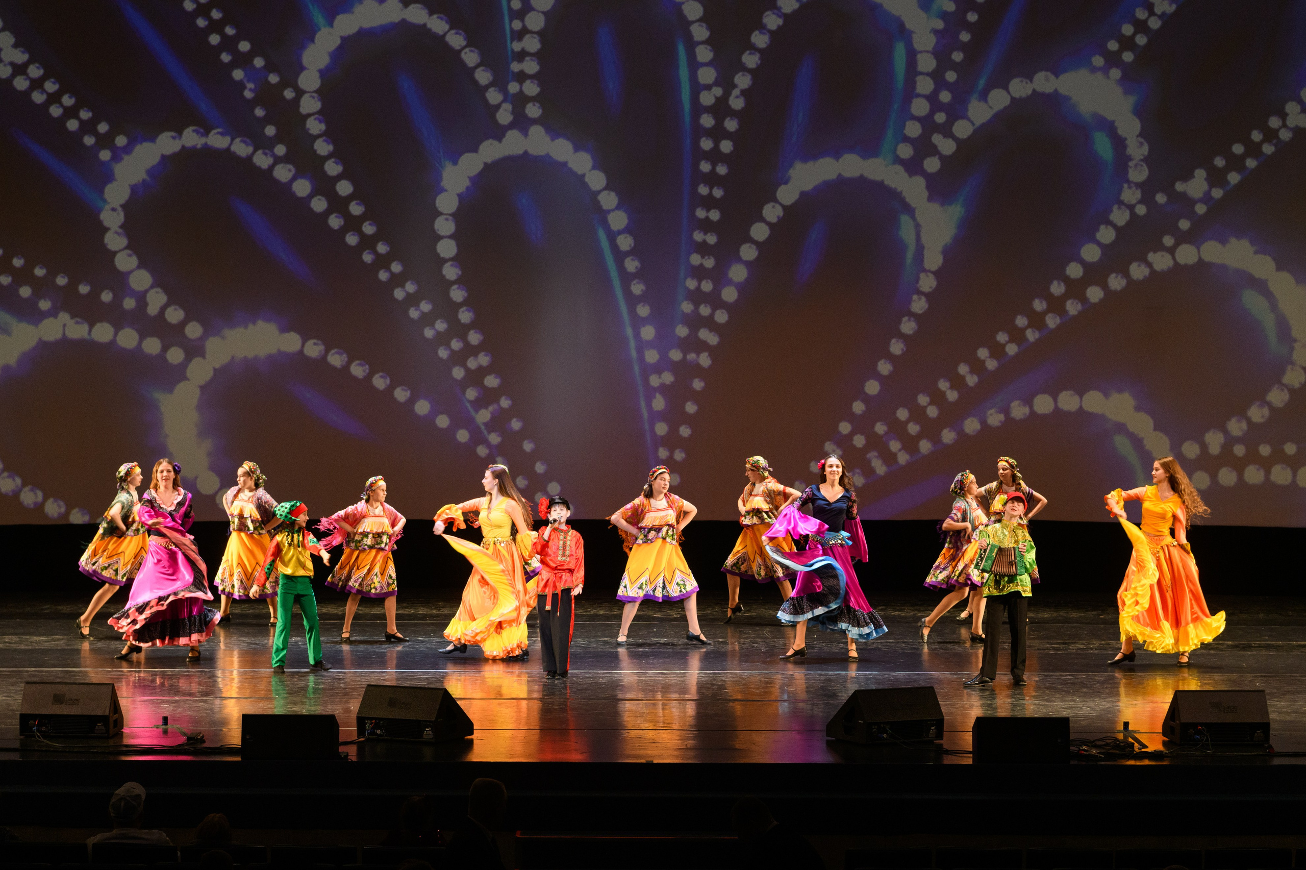 23 апреля, часть 2, БКЗ Октябрьский, г. Санкт-Петербург. Золотое яблочко