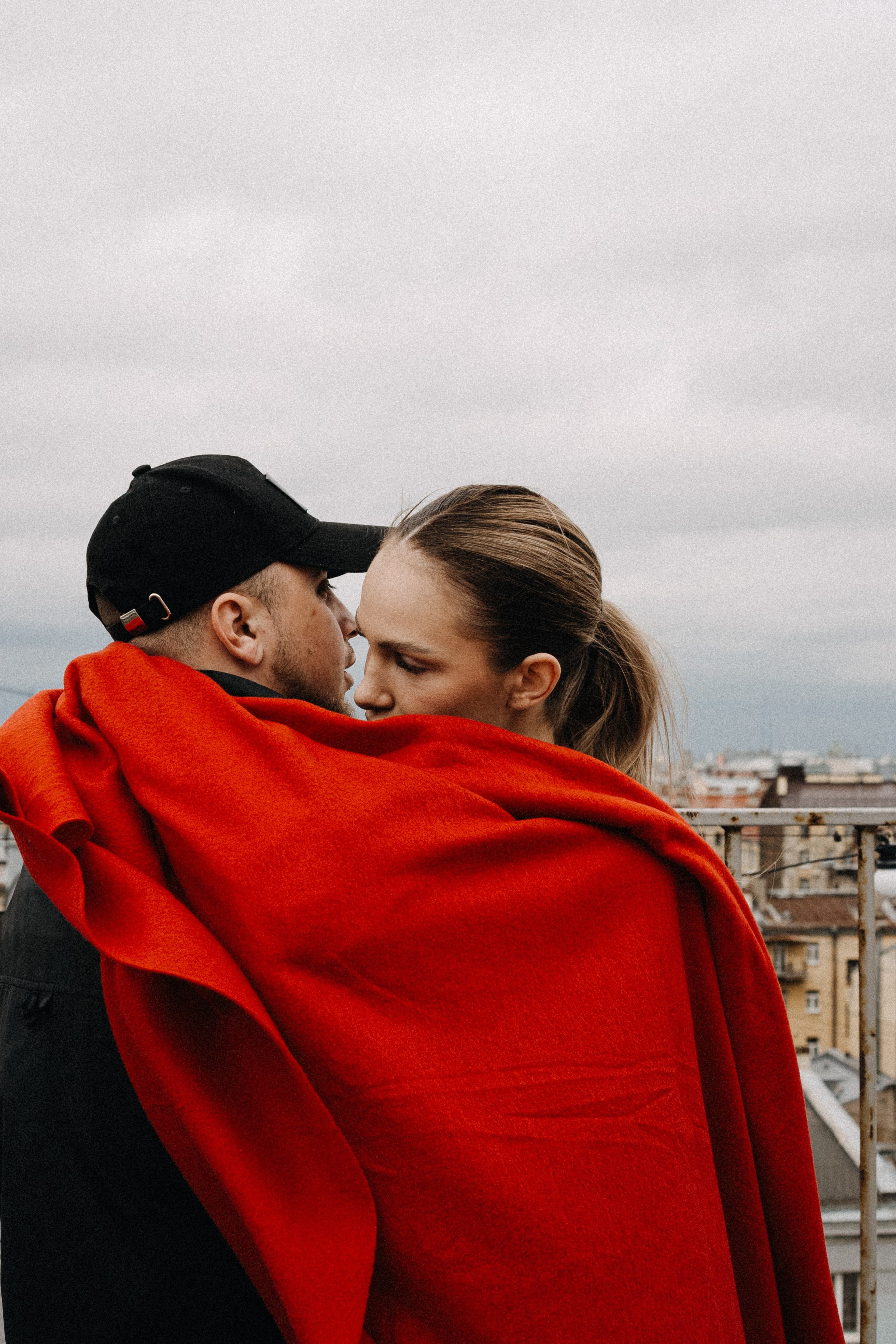 МЫ ГУЛЯЛИ ПРО КРЫШАМ ПИТЕРА. Профессиональный фотограф, Санкт-Петербург — Виктория Богомолова