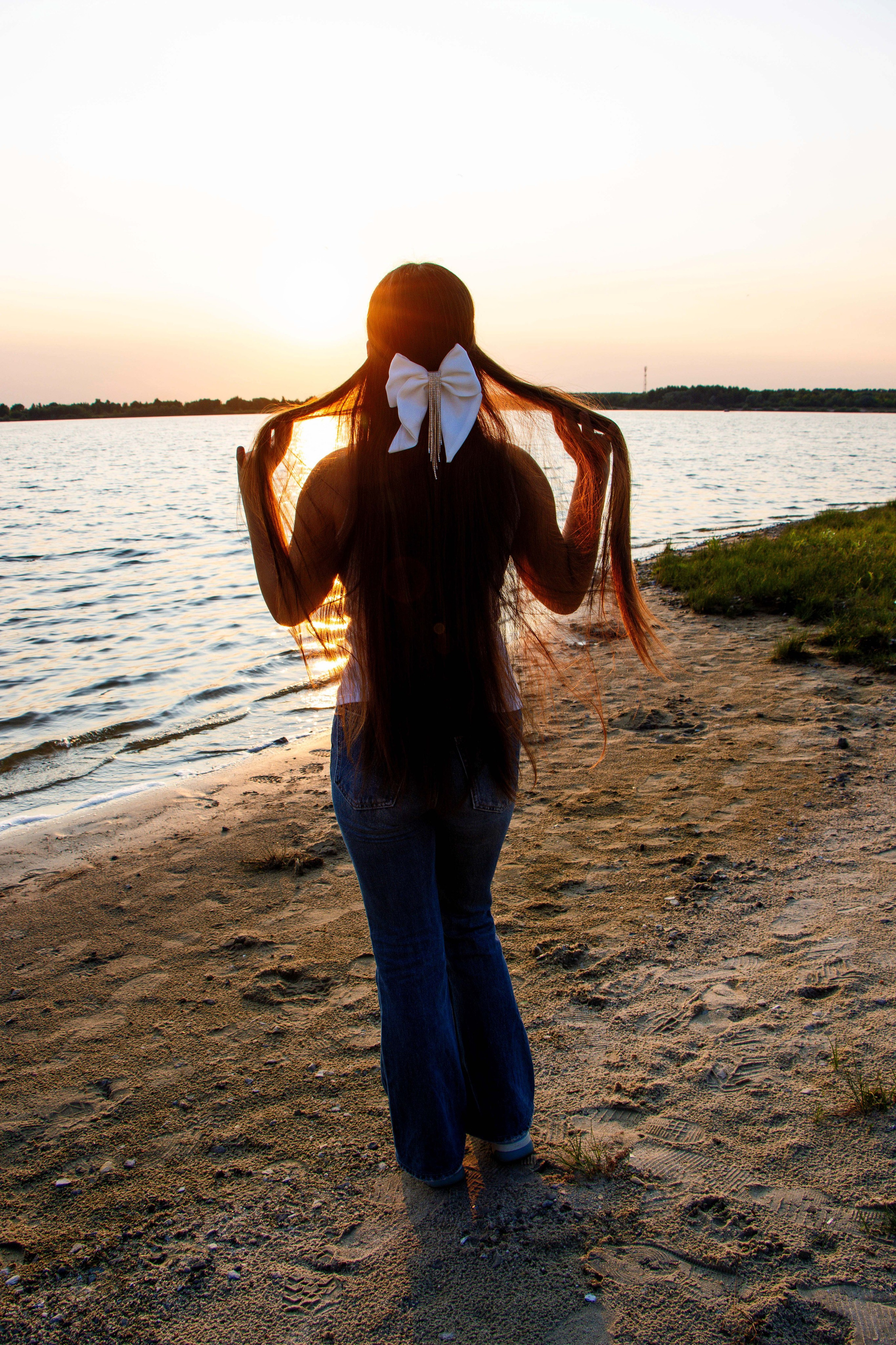 Эмилия у озера. Фотограф Татьяна Матрос