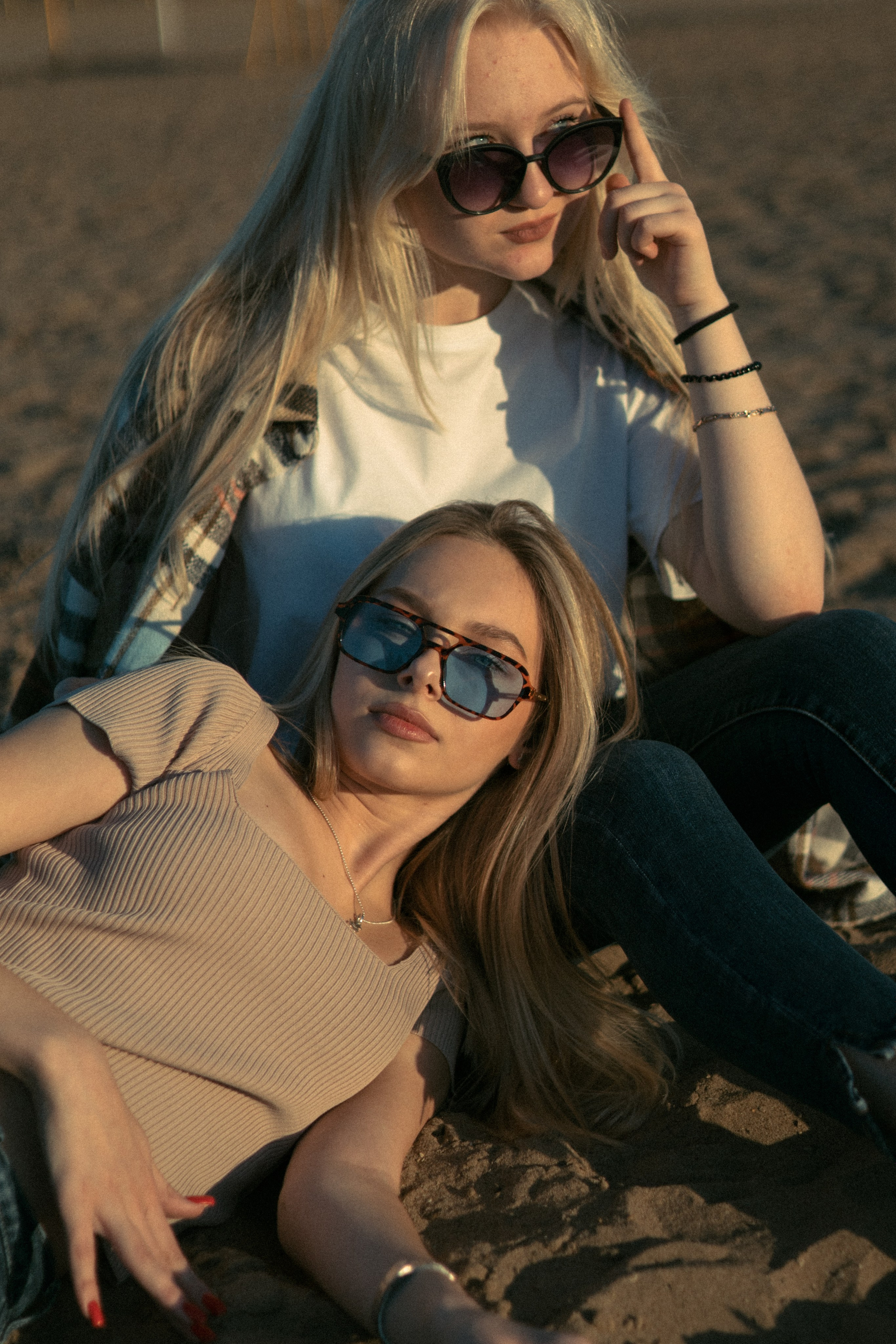 Фотосессия на выпускной альбом 11 класс Саратов. Выпускные альбомы Саратов Энгельс фотограф Титова Ирина