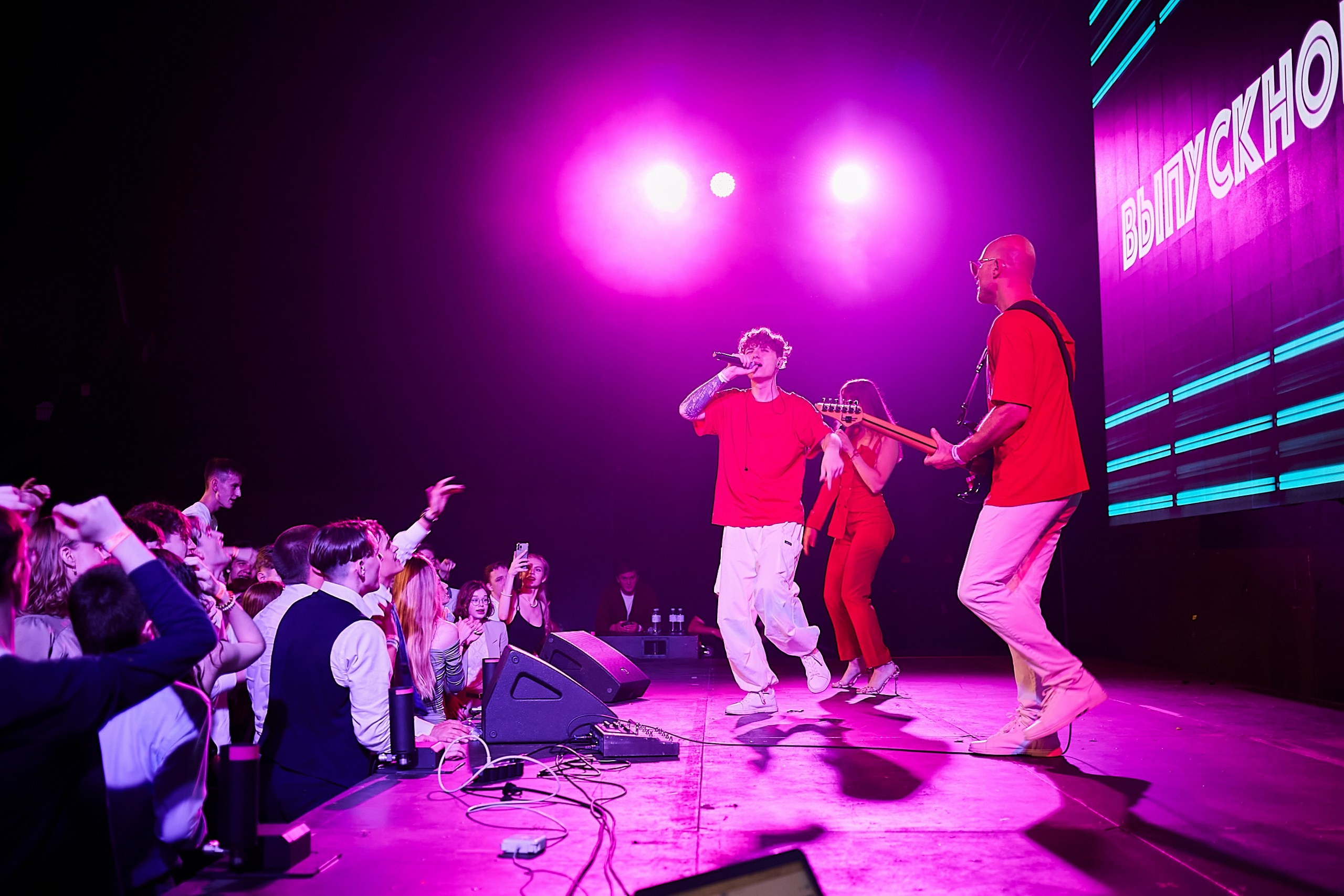 Выпускной 2024 концертный зал Академия ВТБ. Фотограф и Видеограф в Москве. Олег Корушев