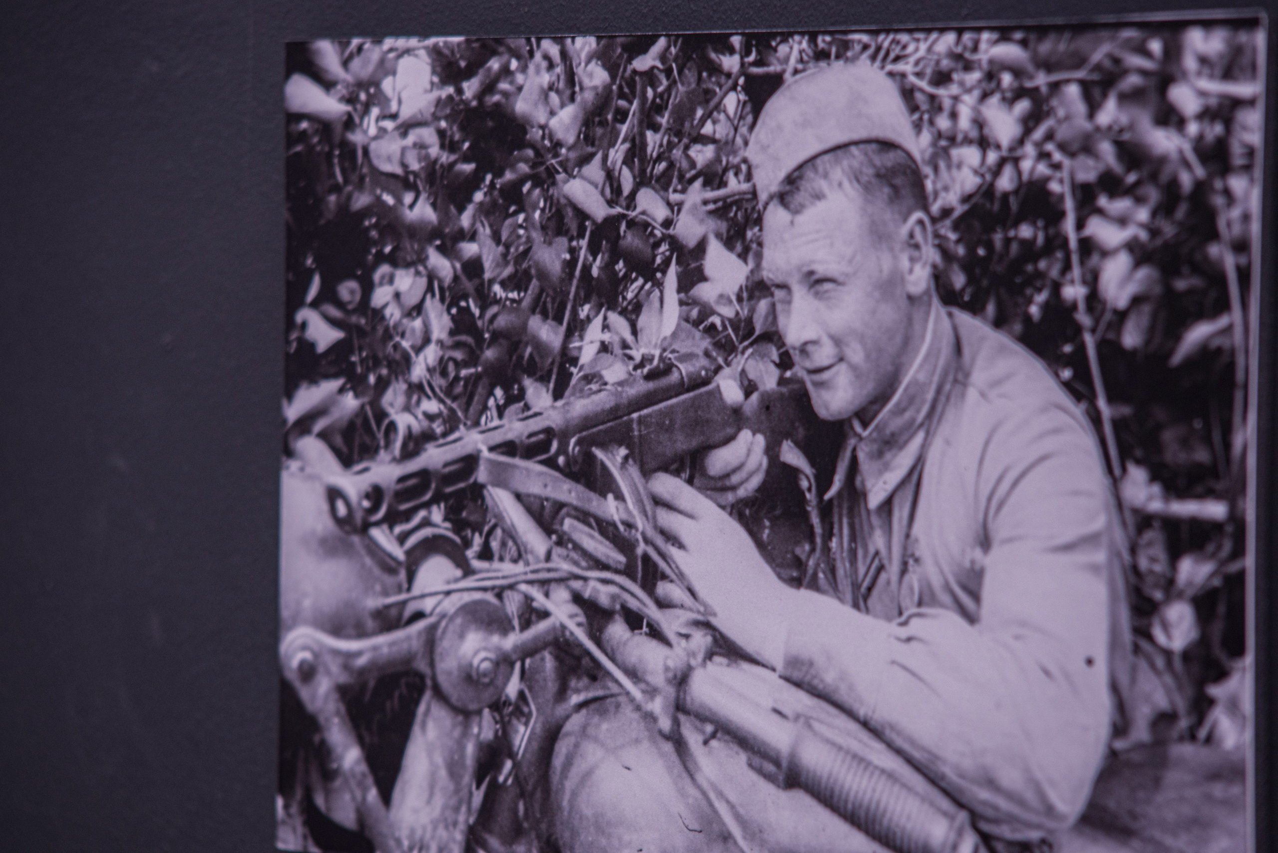 Выставка «Военная Разведка. Гриф Секретно». Фотограф Роман Адлер