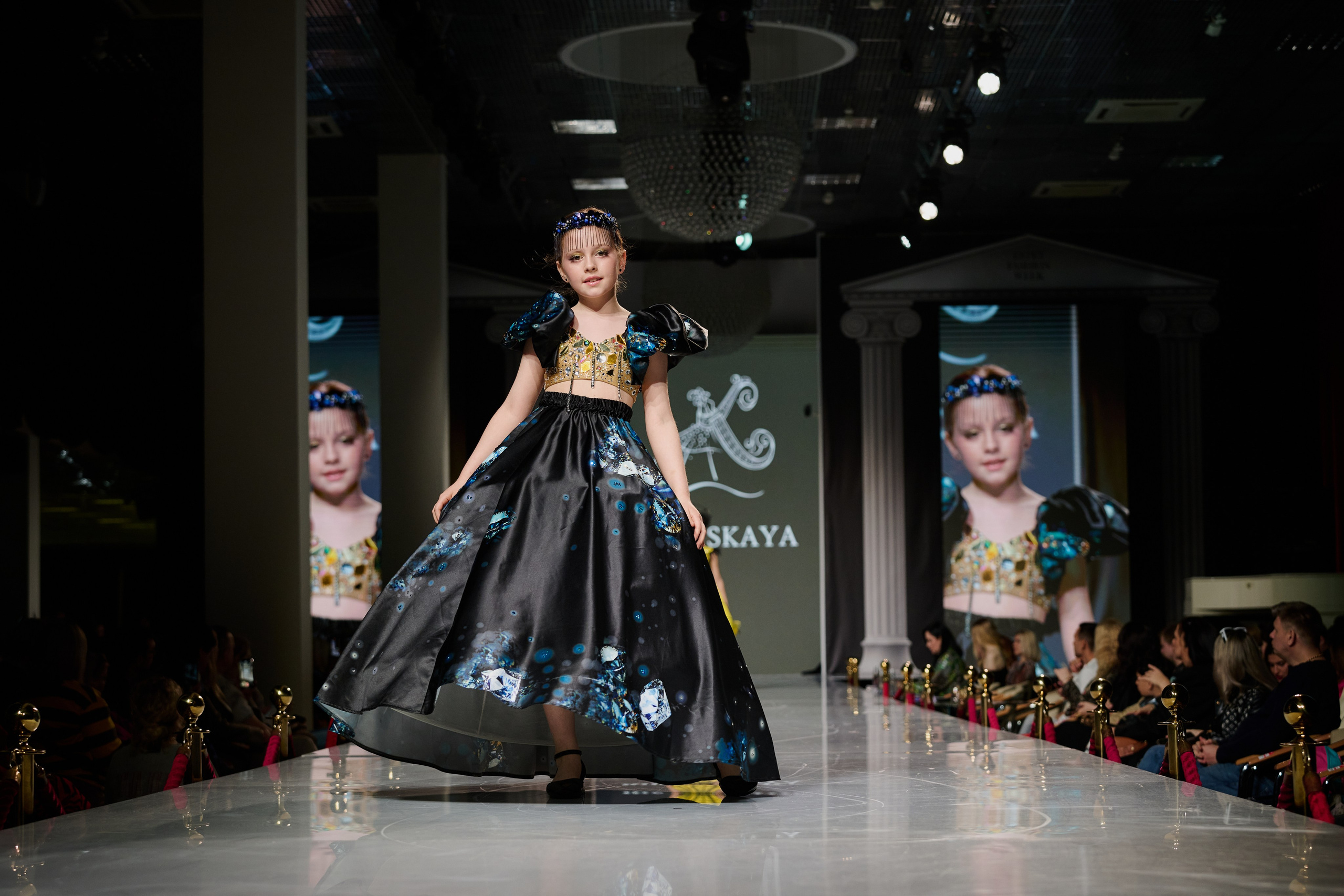 ESTET FASHION WEEK ВЕСНА — 2025. Фотограф Роман Адлер