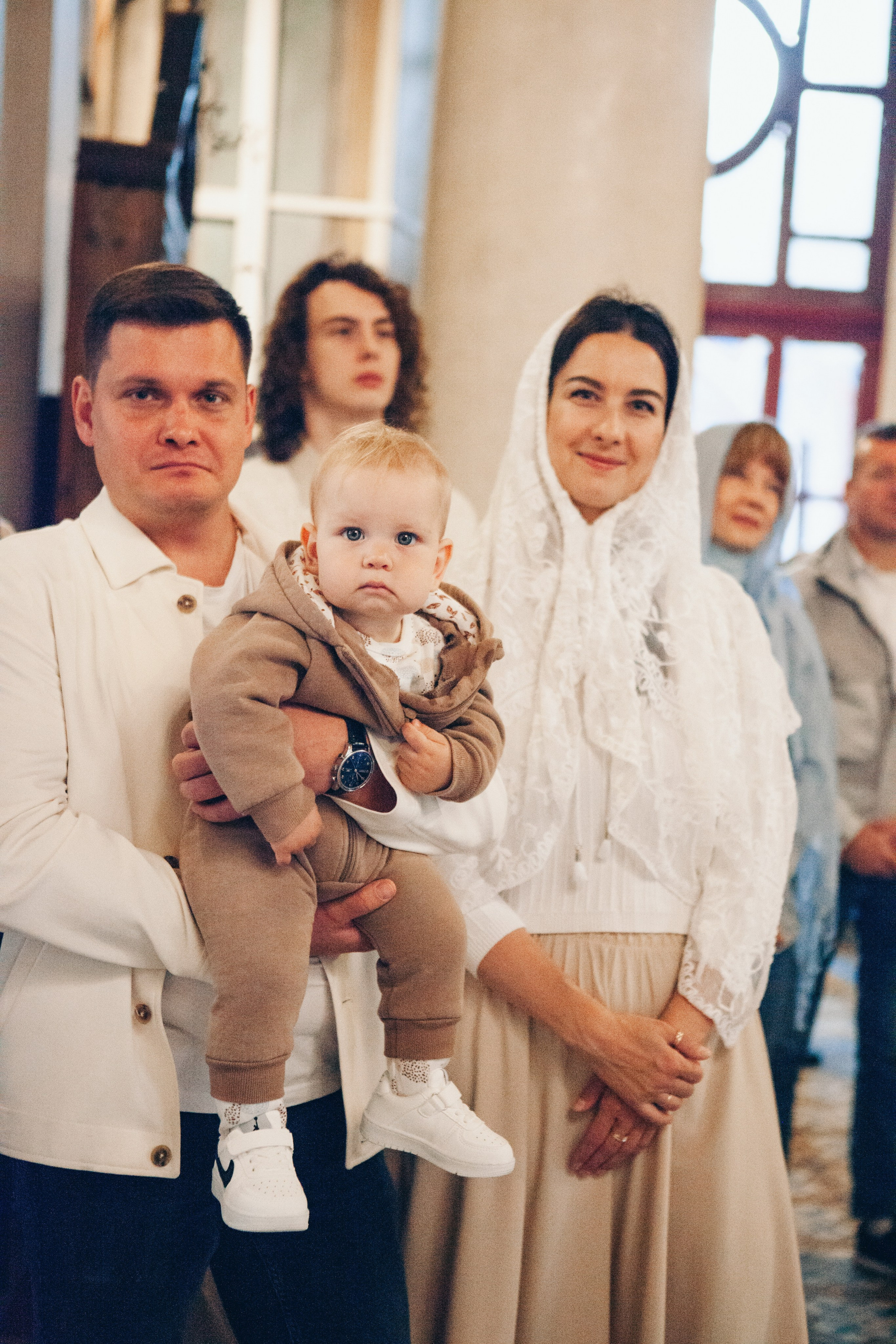 Крещение ребенка в церкви. Фотограф Ольга Ефремова