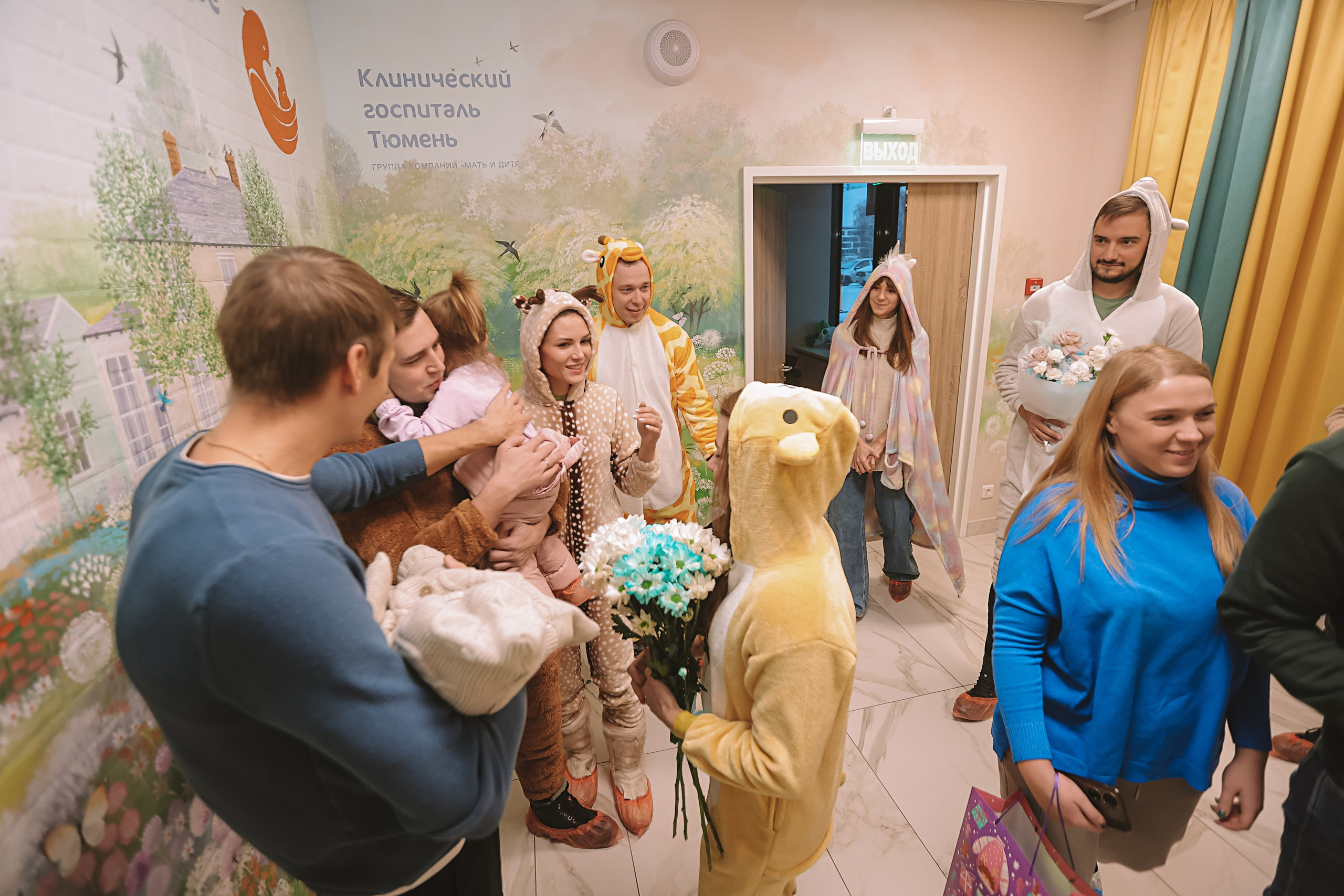 Выписка Мид. Семейный фотограф Тюмень, фотограф на роды Салмина Мария