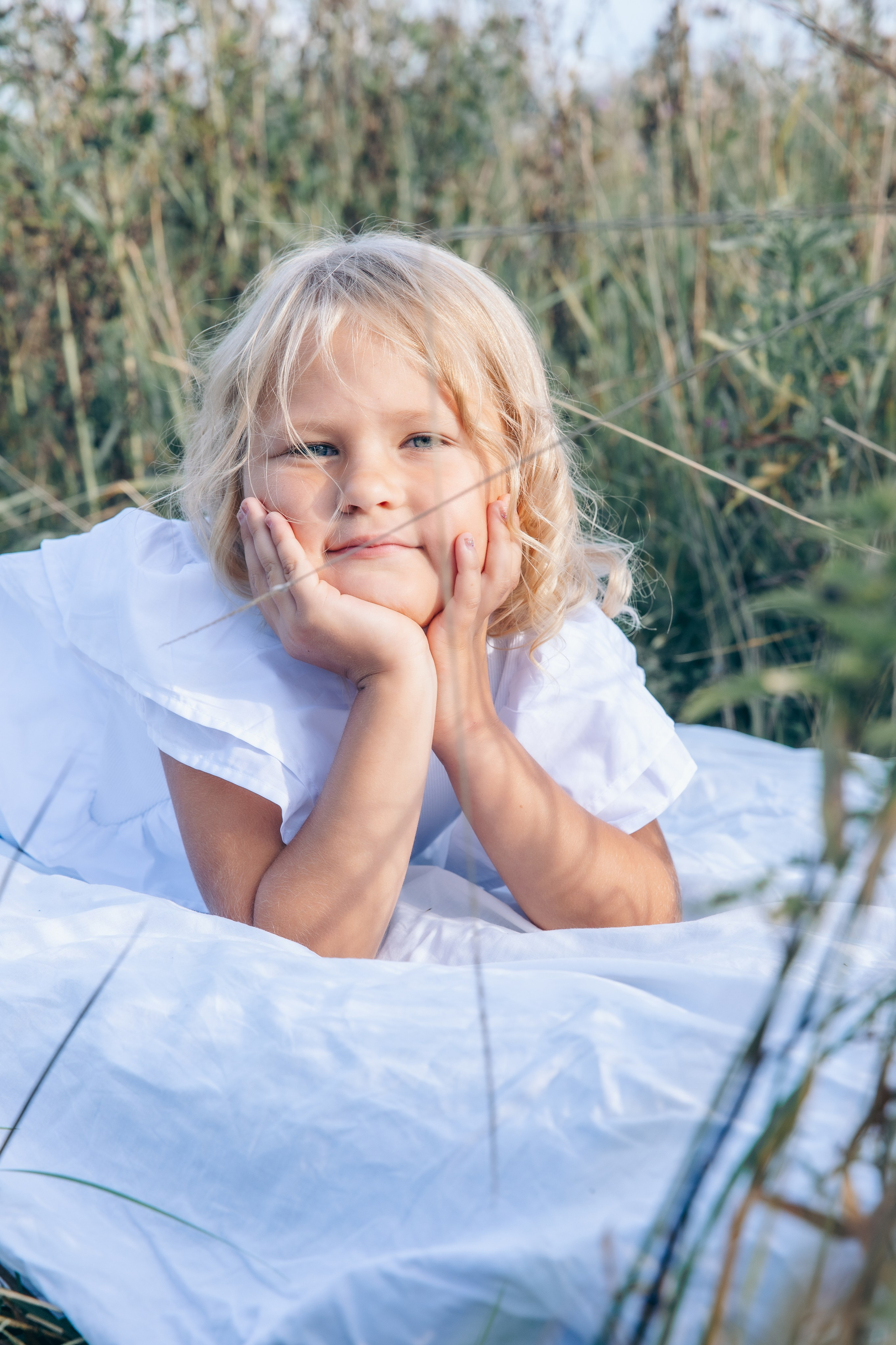 Наташа, Вадим, Арина, Тая и Пета. Август 2024. Фотограф в Санкт-Петербурге Алена Сертакова