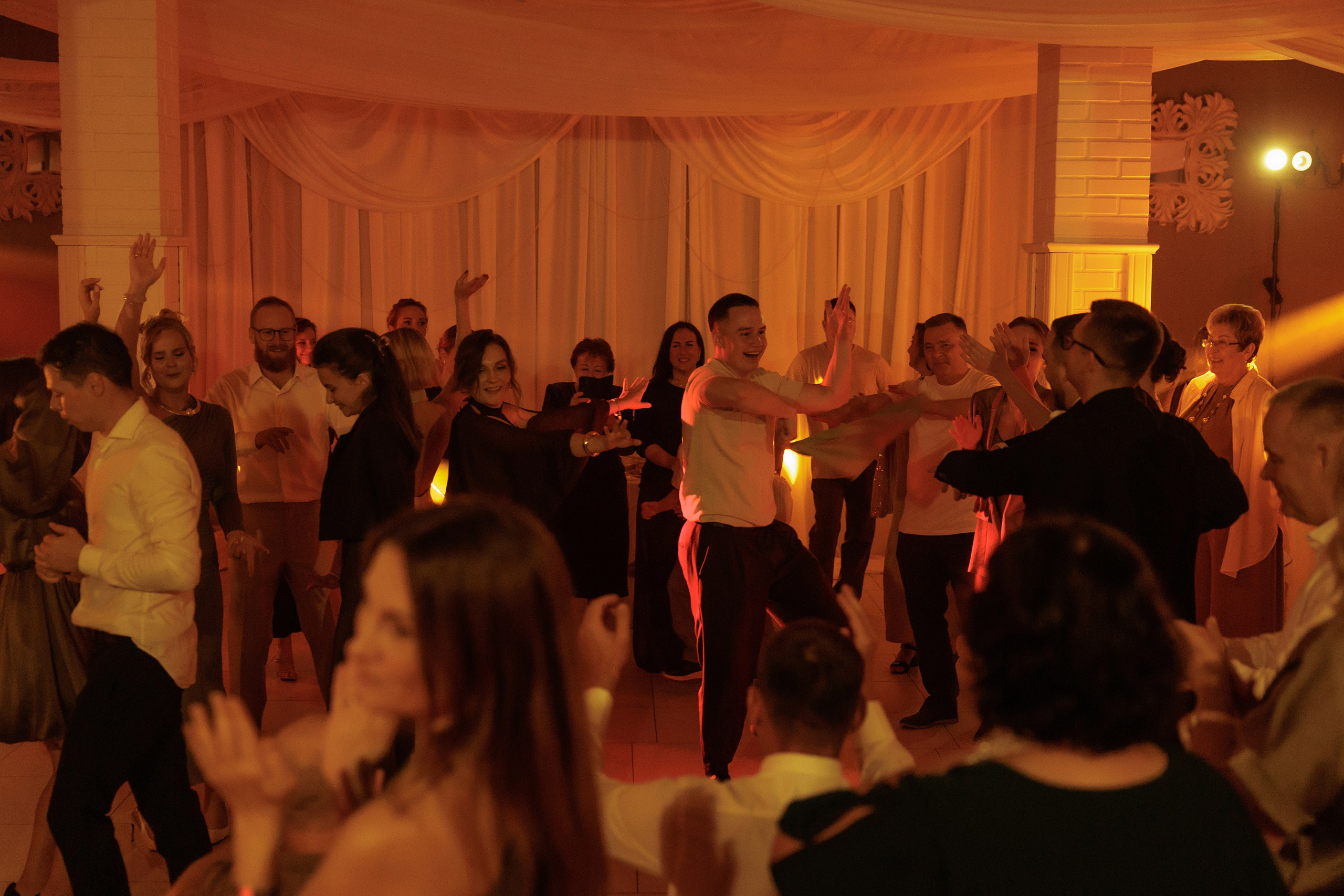 Ты рядом со мной, и это — самый чистый кайф! ♥. Свадебный фотограф Калининград