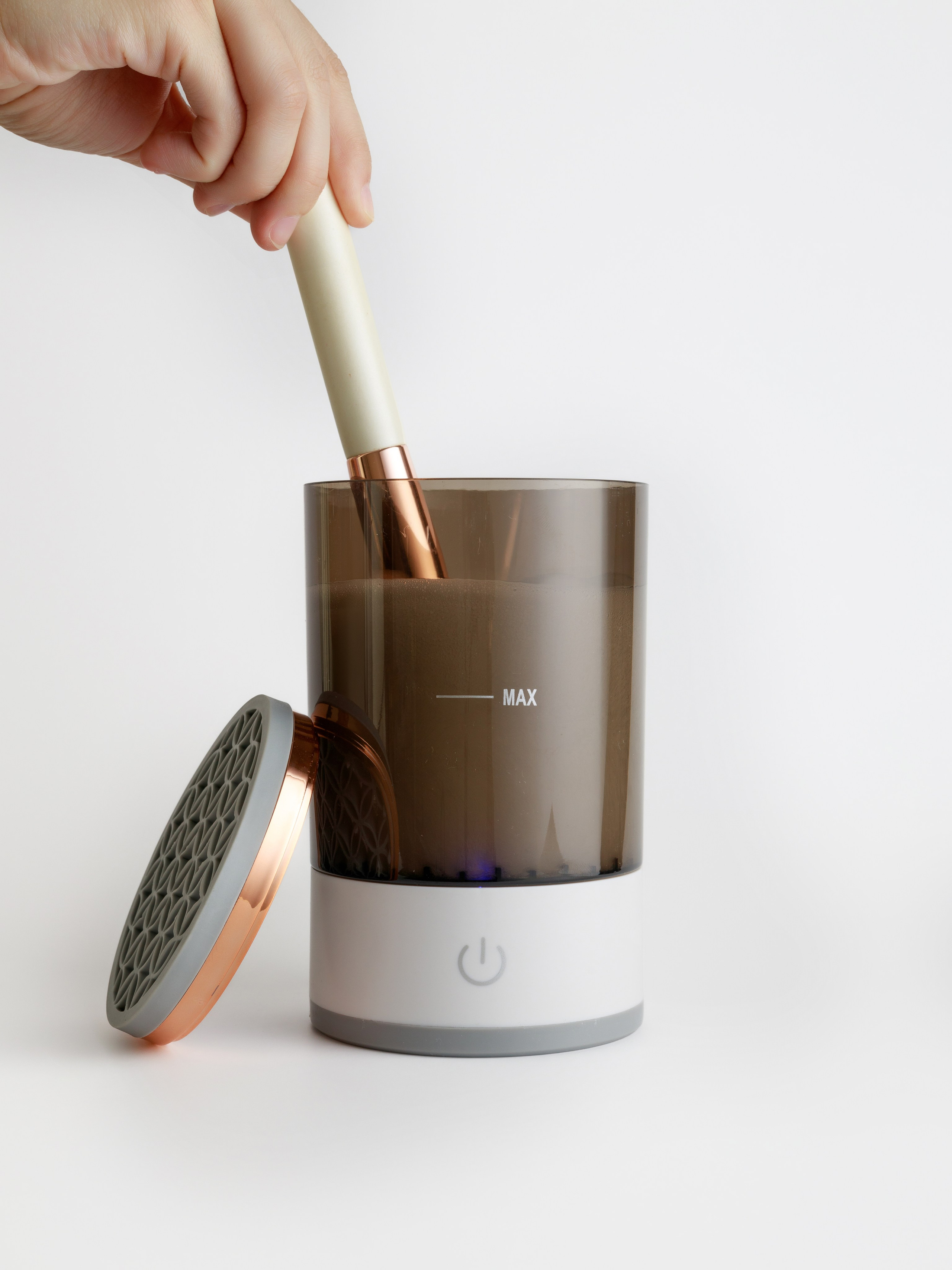 Съемка очистителя для кистей для Wildberries. СЕМЕЙНЫЙ И ПРЕДМЕТНЫЙ ФОТОГРАФ — ЛЕНА ГОНЧАР | КРАСНОДАР | МАЙКОП