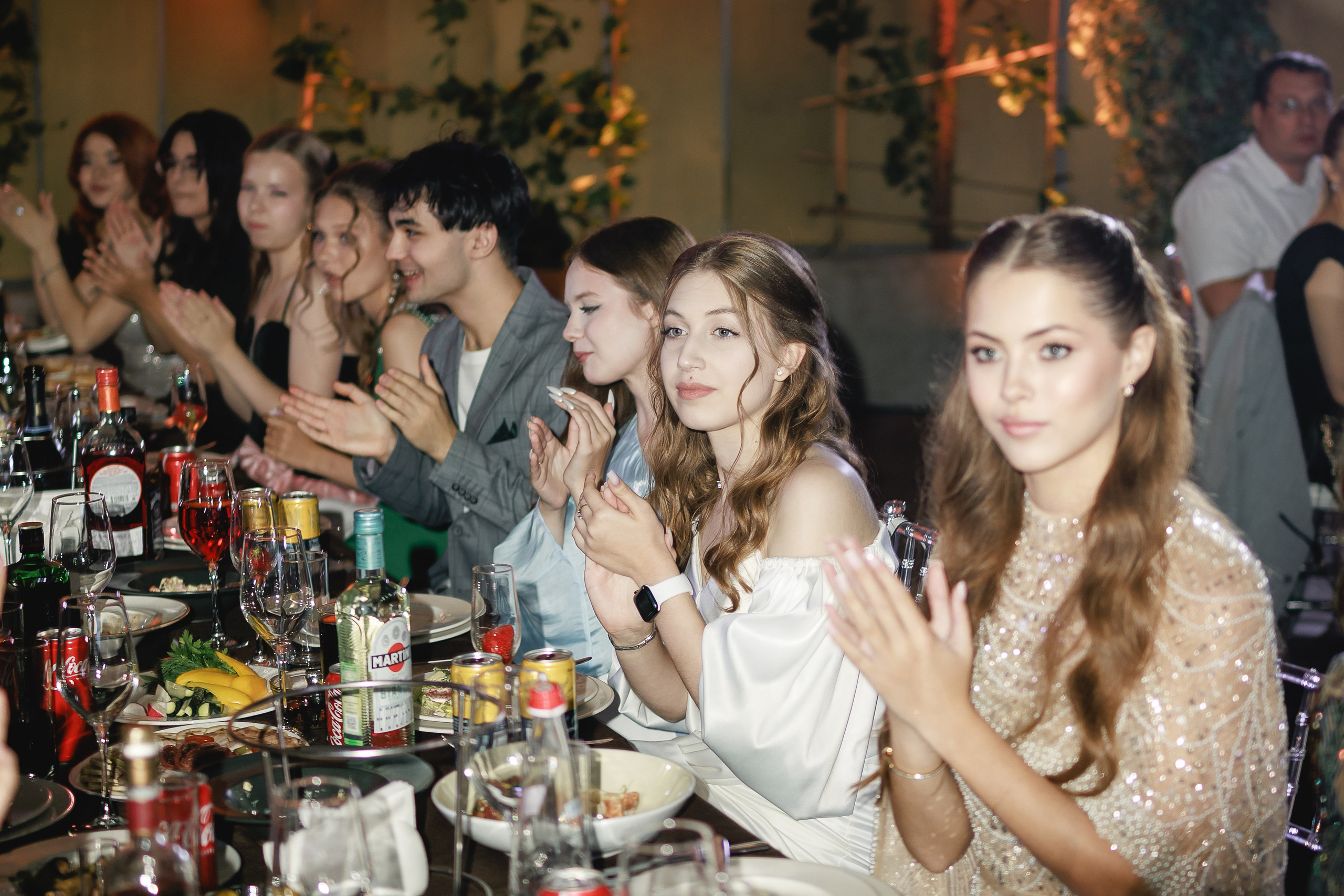 Выпускной в Графском парке. Фотограф Олег Сотник