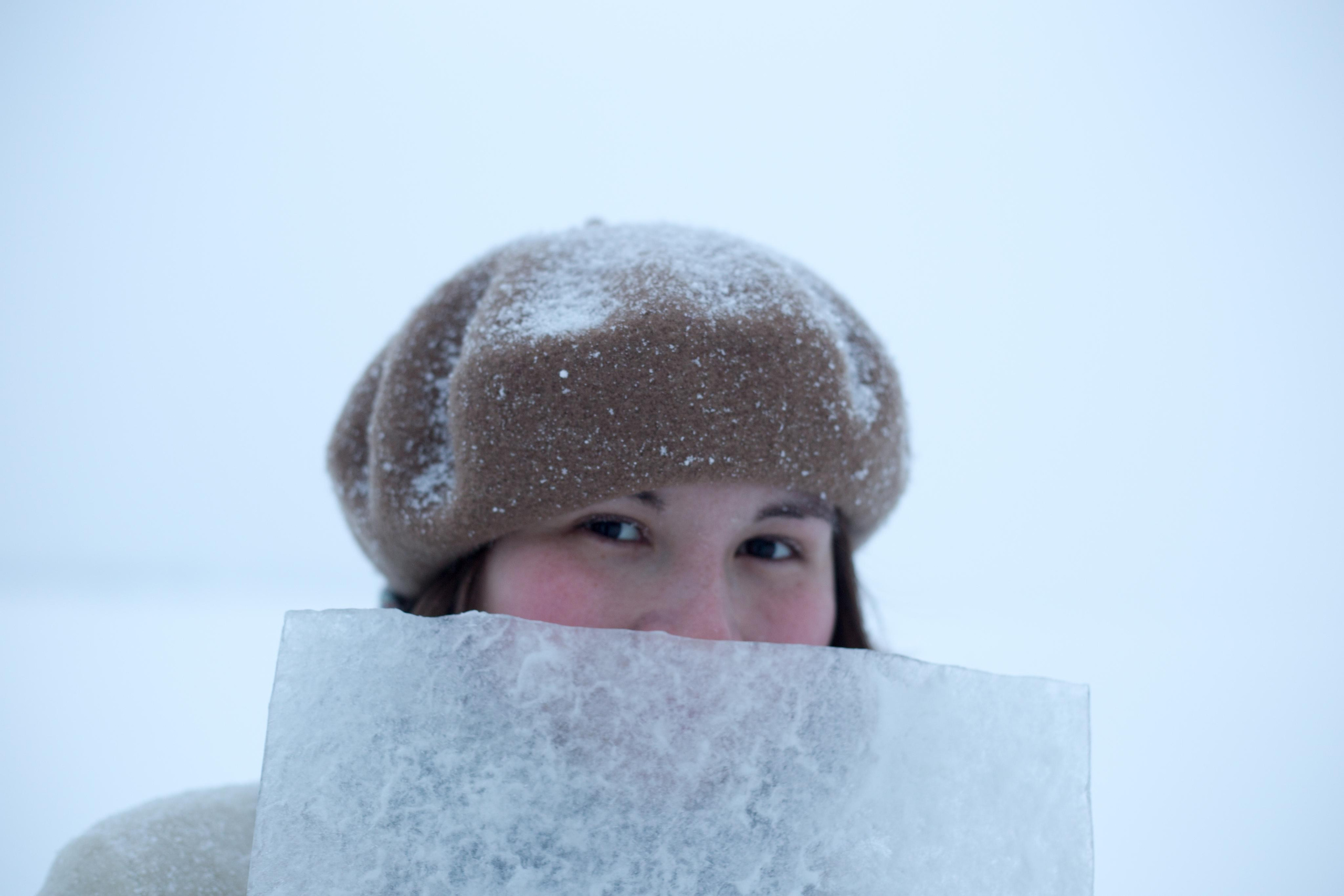Фотосессия на набережной зимой. Фотограф Пермь. Фотосессия в фотостудии Перми и на свежем воздухе