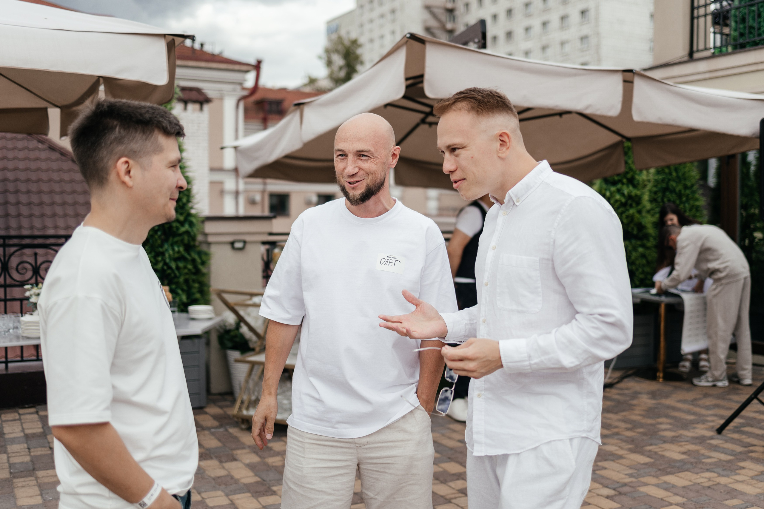 СЭНСЭЙ — бизнес клуб. Портретный и репортажный фотограф в Казани Максим Сипачев