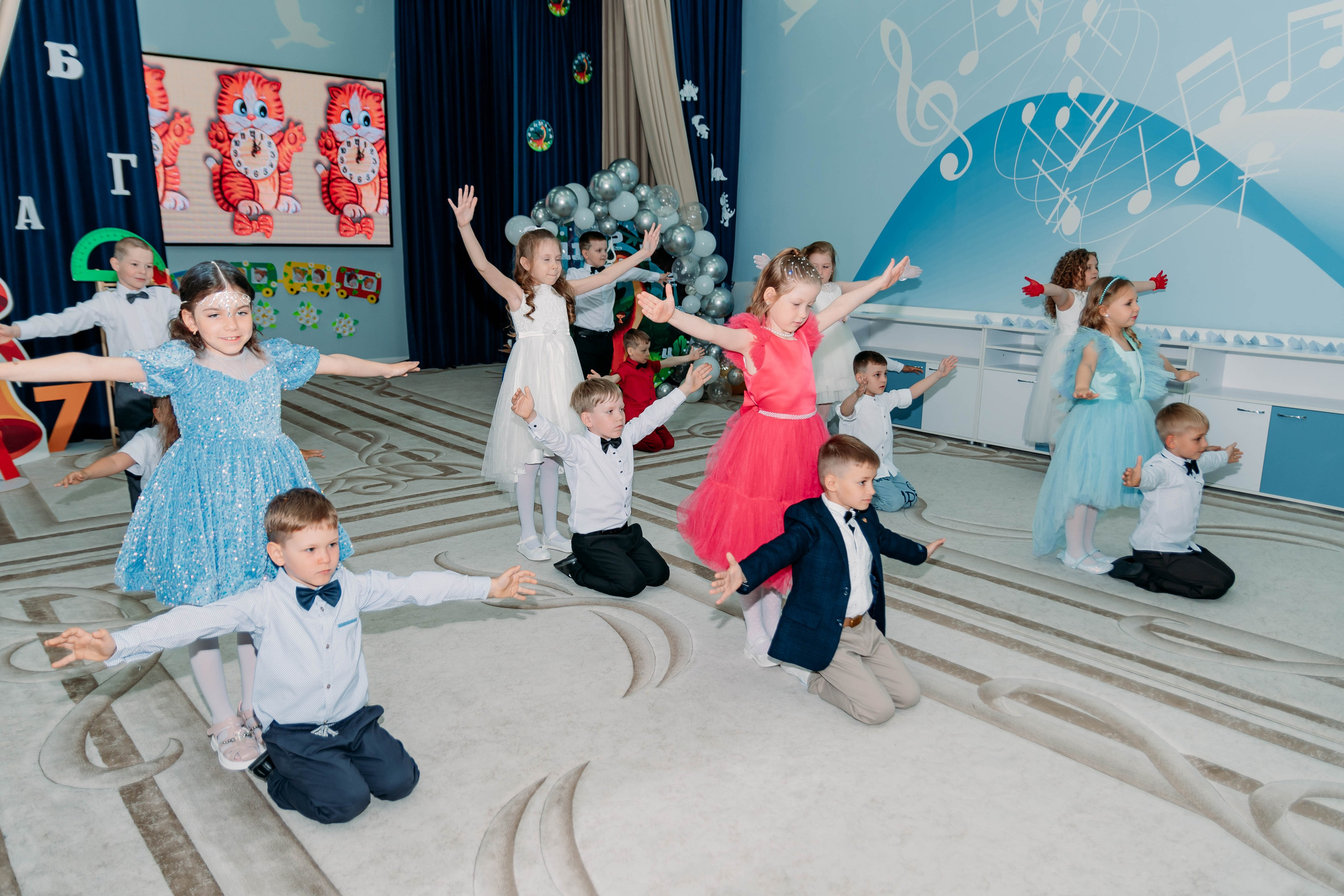 Выпускной 2024 детский сад 4. Фотограф Алёна Царькова. Киселевск