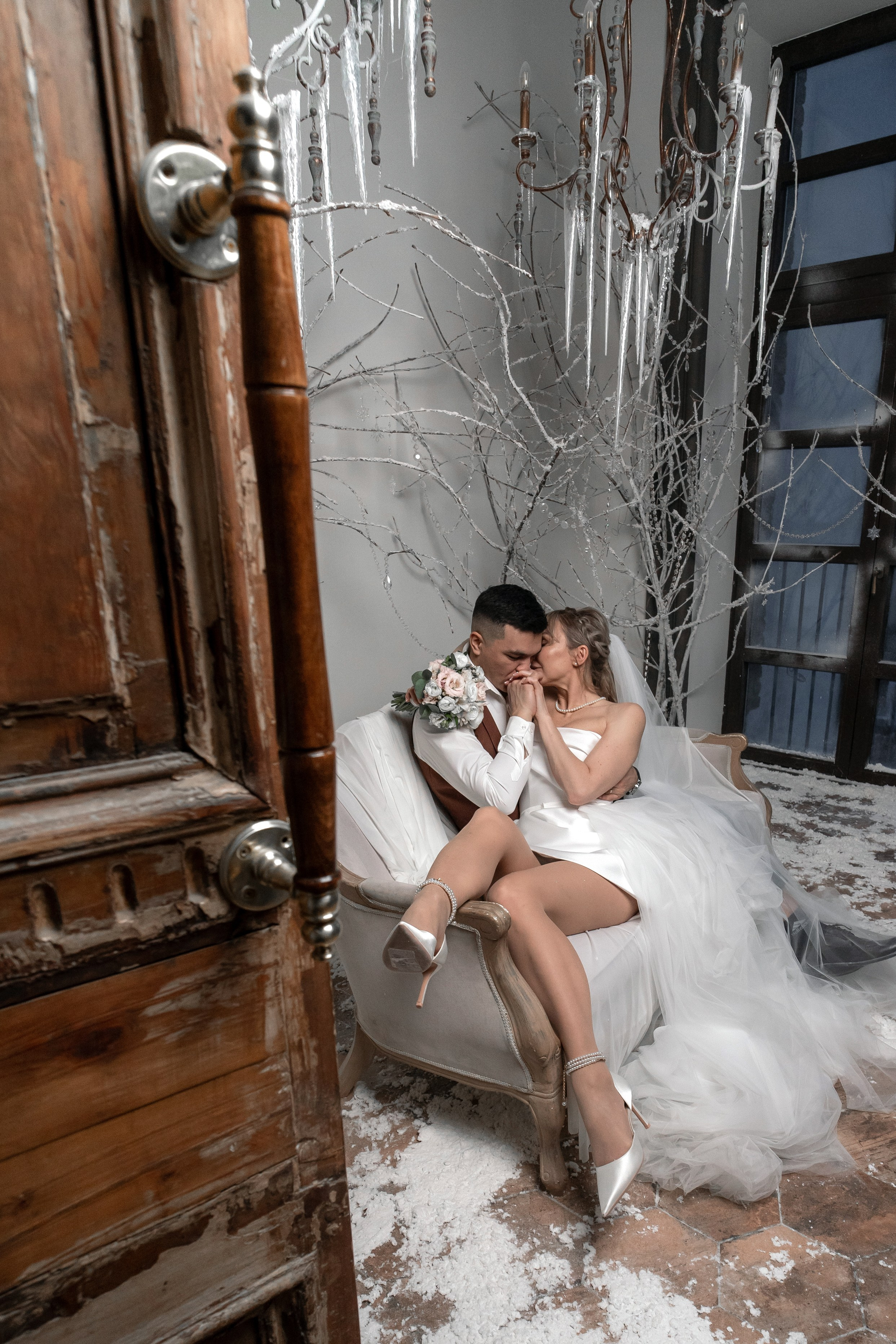 Места для фотосессии зимой в плохую погоду в Санкт-Петербурге. Свадебный фотограф Александр Невский в Санкт-Петербурге