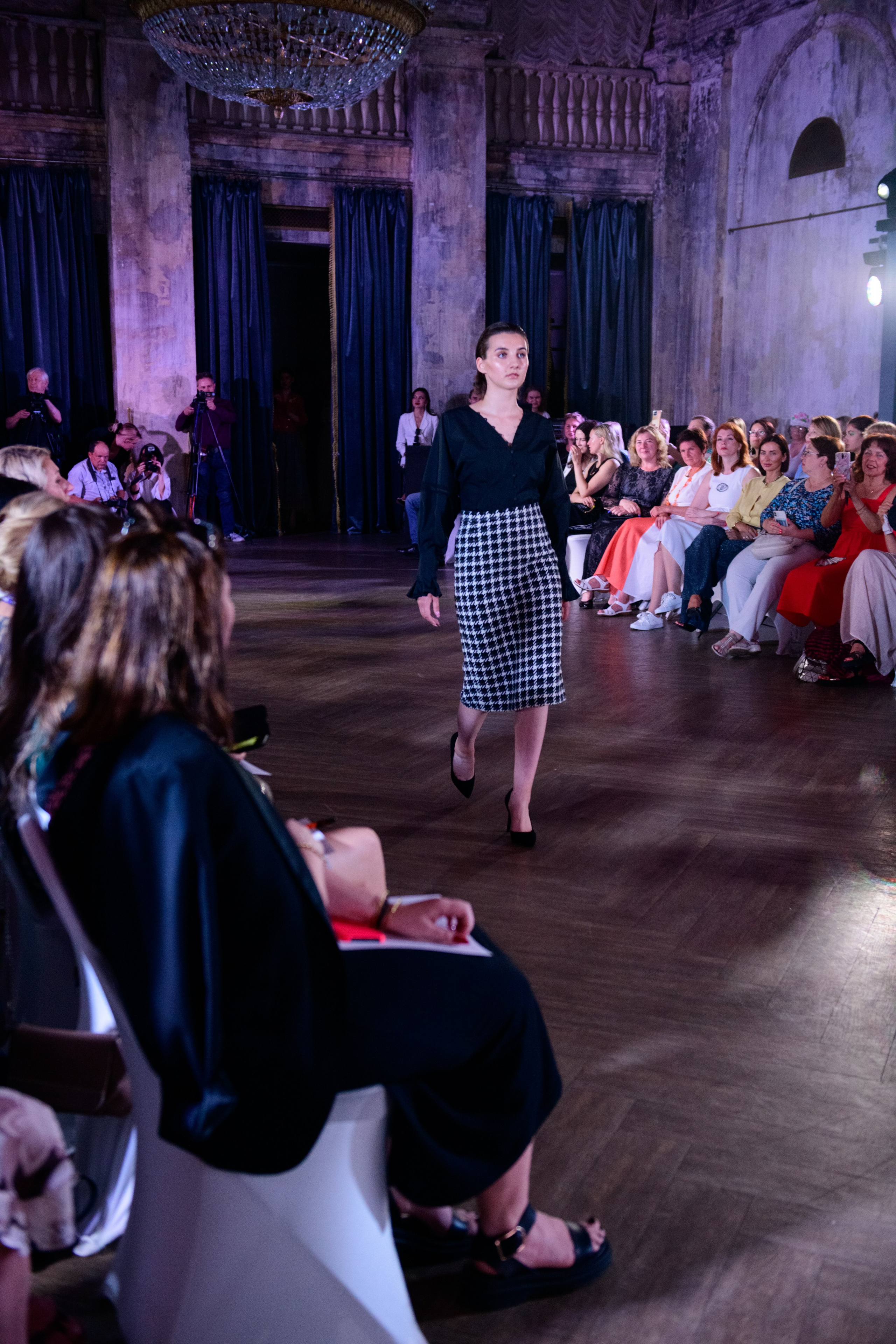 Модный показ «Аллея моды». Организация и проведение фотосъемок в Санкт-Петербурге. Фотограф Смирягин Илья
