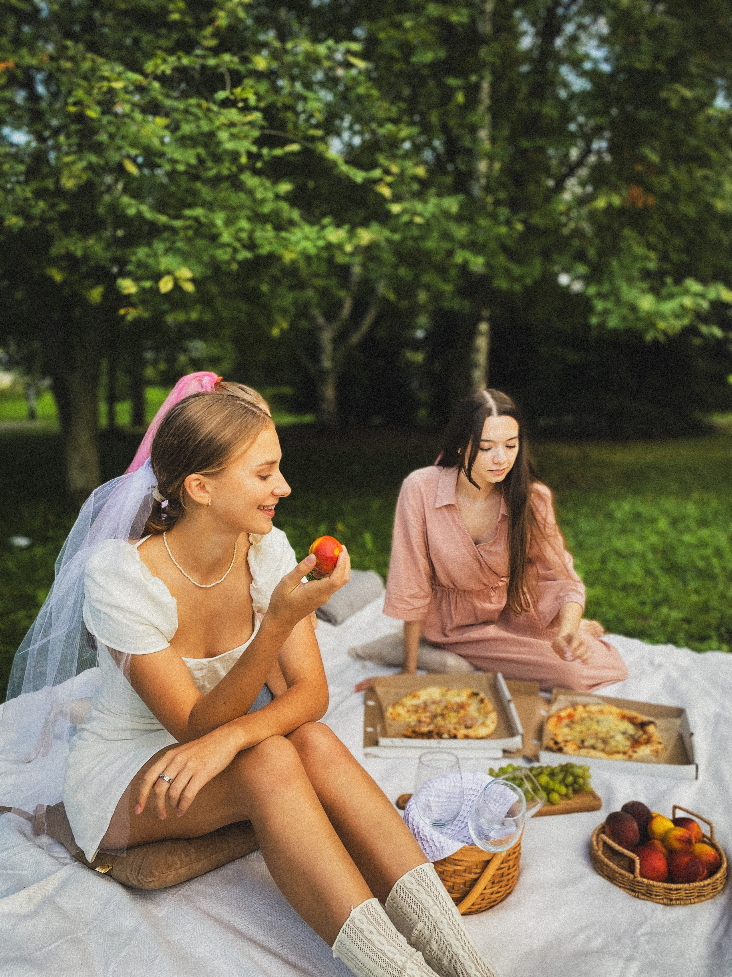 Девичник в парке Чёрное озеро. Чувственный мобильный фотограф в Казани и Сочи Дьяченко Дарья