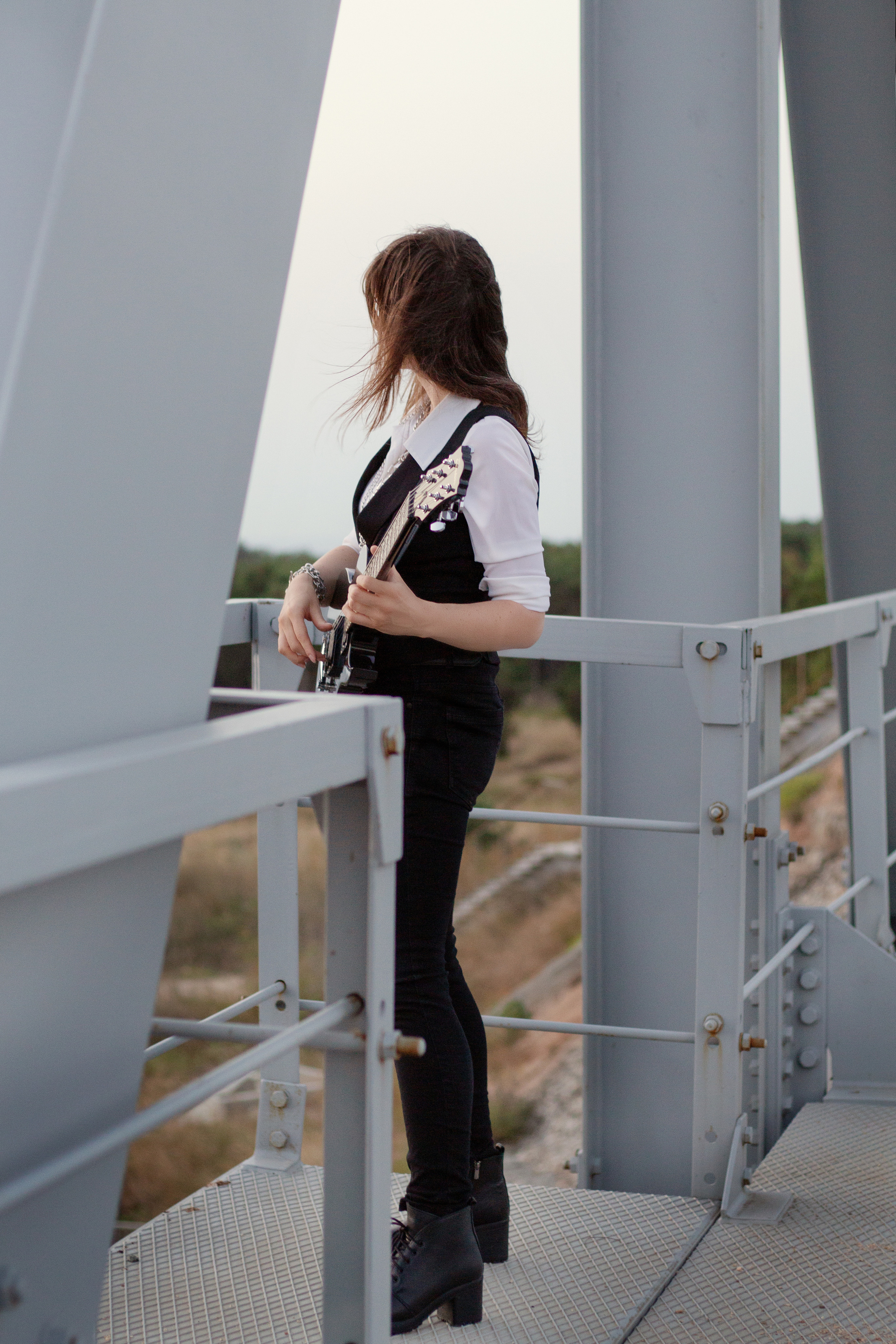 РОковая Марина, съёмка на мосту. Семейный и детский фотограф в г. Севастополь Екатерина Солдатова