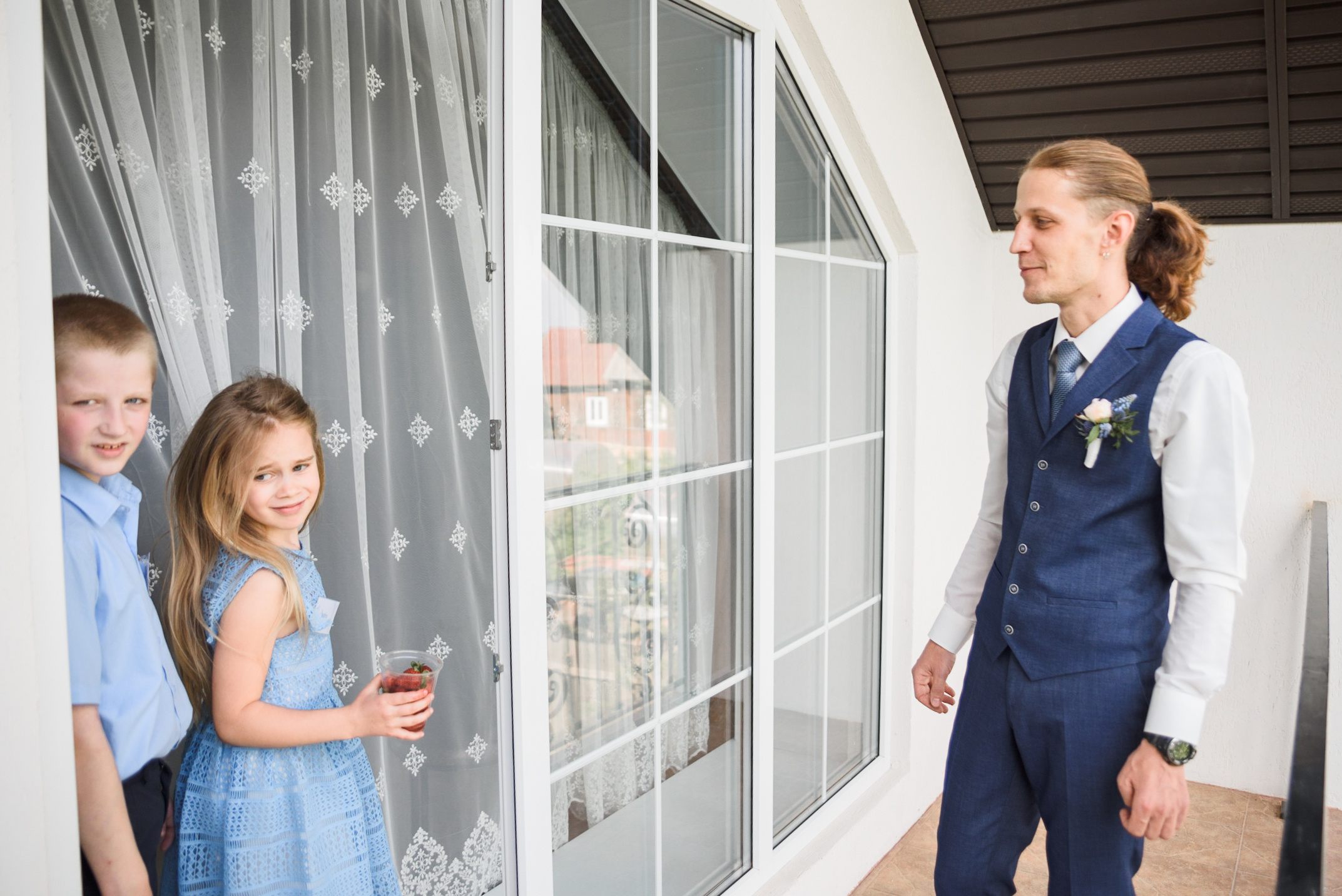 Выездная регистрация в доме у озера. Фотограф Москва