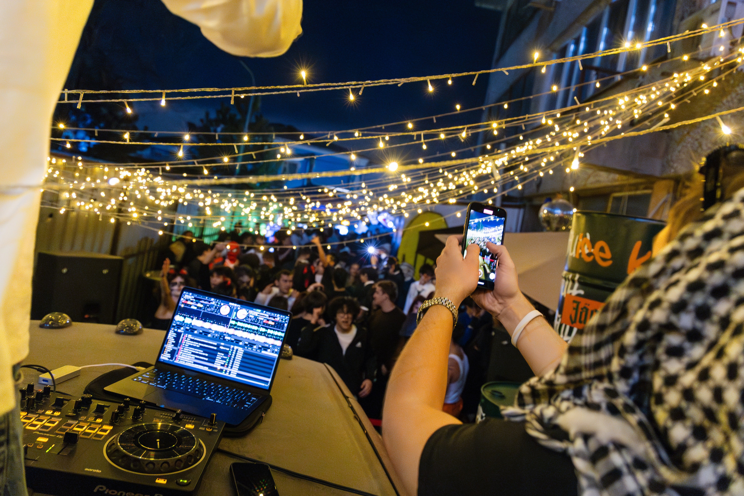 ВЫШКА WAVE — HALLOWEEN. Портретный фотограф в Алматы