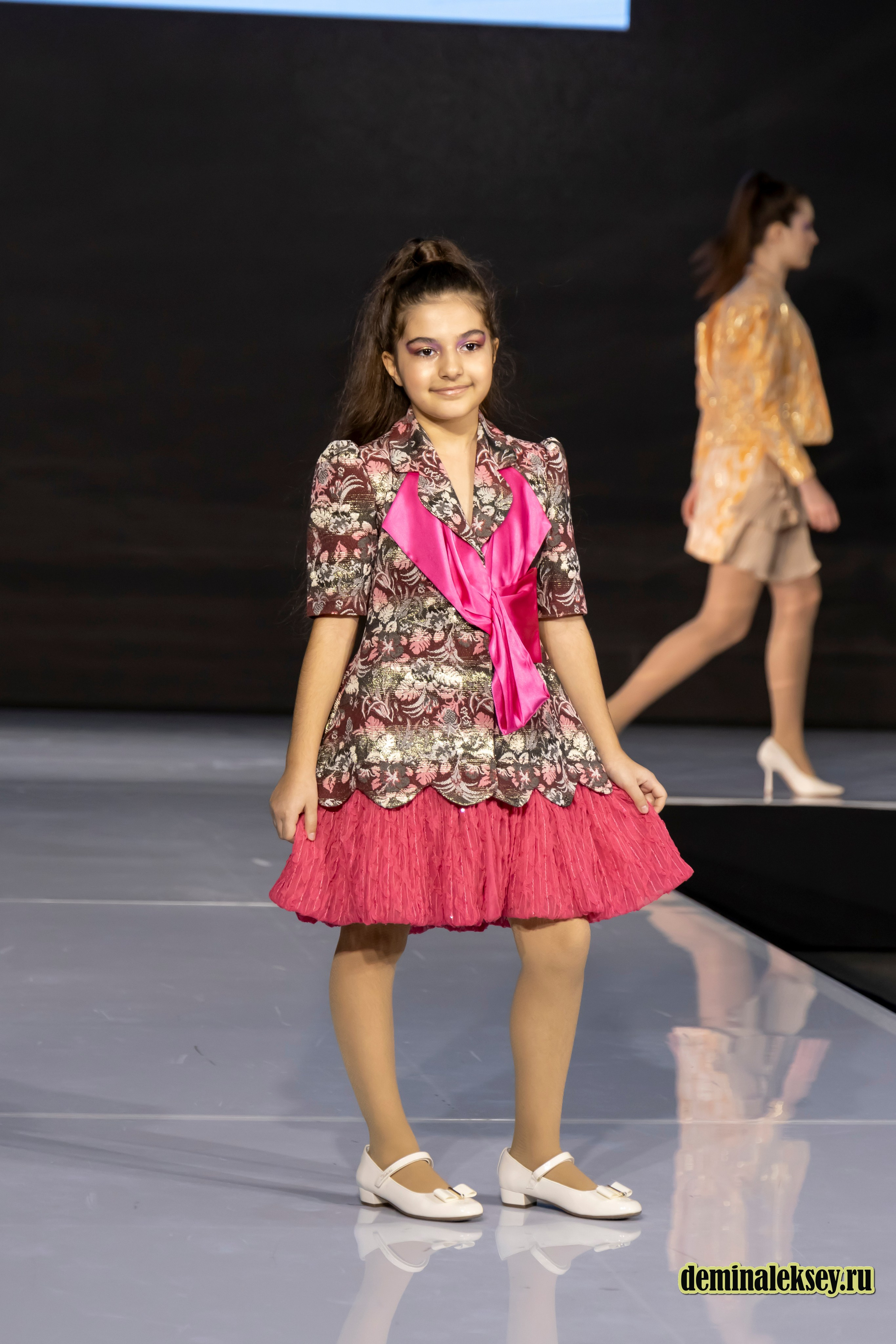 Показ бренда Mirafame на выставке Уникальная Россия 2025. Репортажный, семейный и студийный фотограф в Москве Демин Алексей