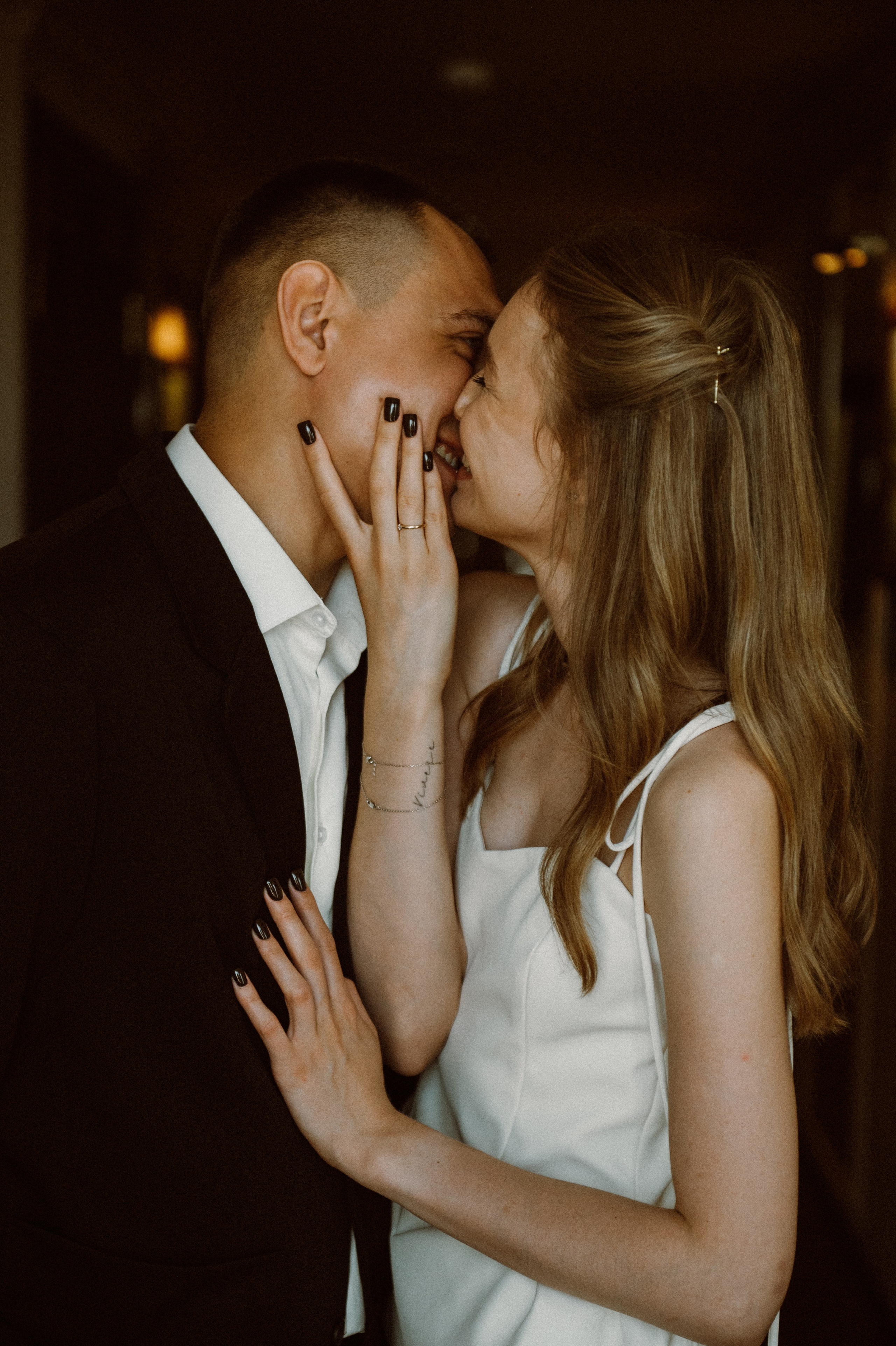 Свадебные фотографии. Фотограф в Барнауле Дарья Бутурлакина. Люби.Цени.Касайся