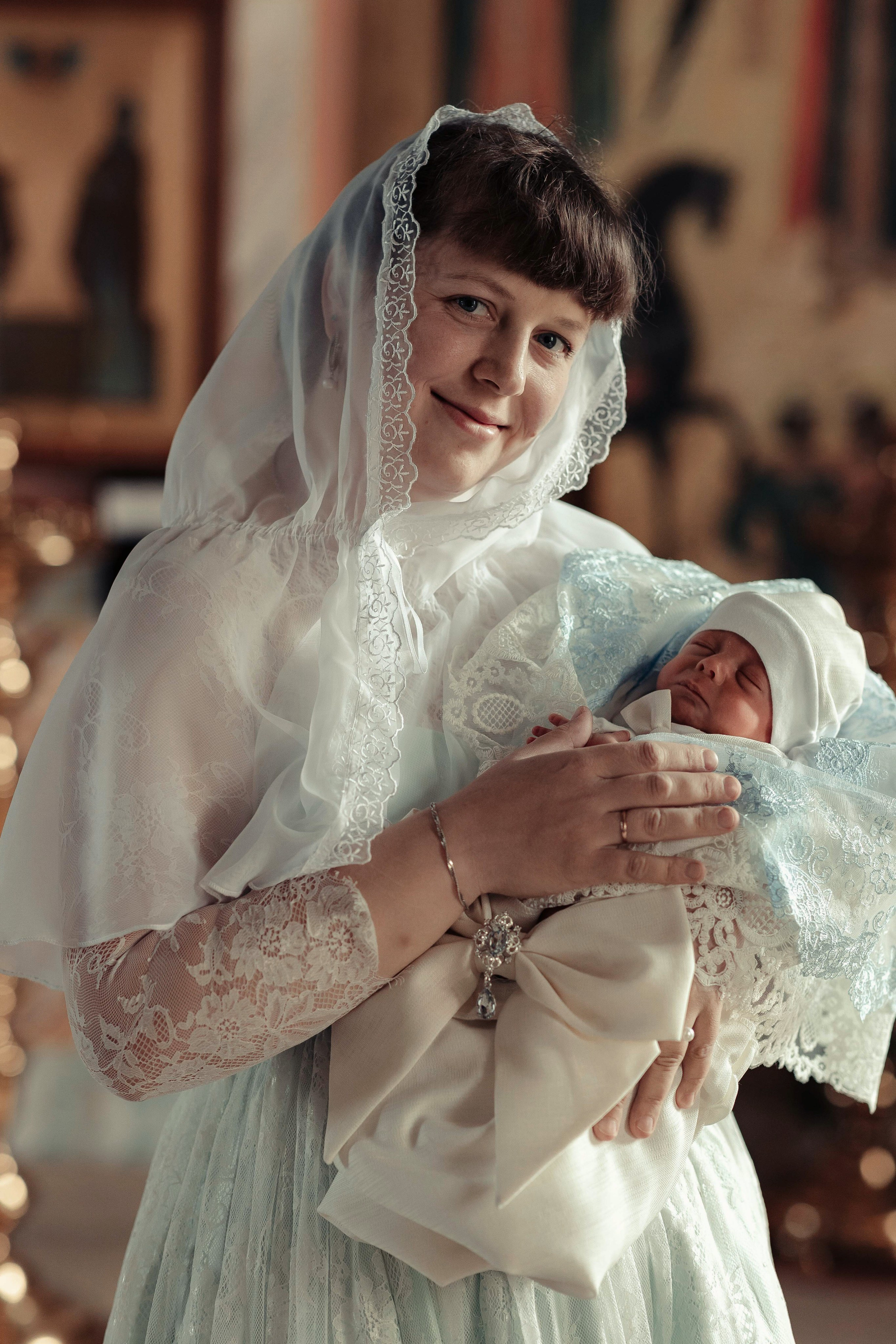 Фото съемка таинства крещения в храме Нижнего Новгорода. Алексей Шаров — свадебный и репортажный фотограф в Нижнем Новгороде