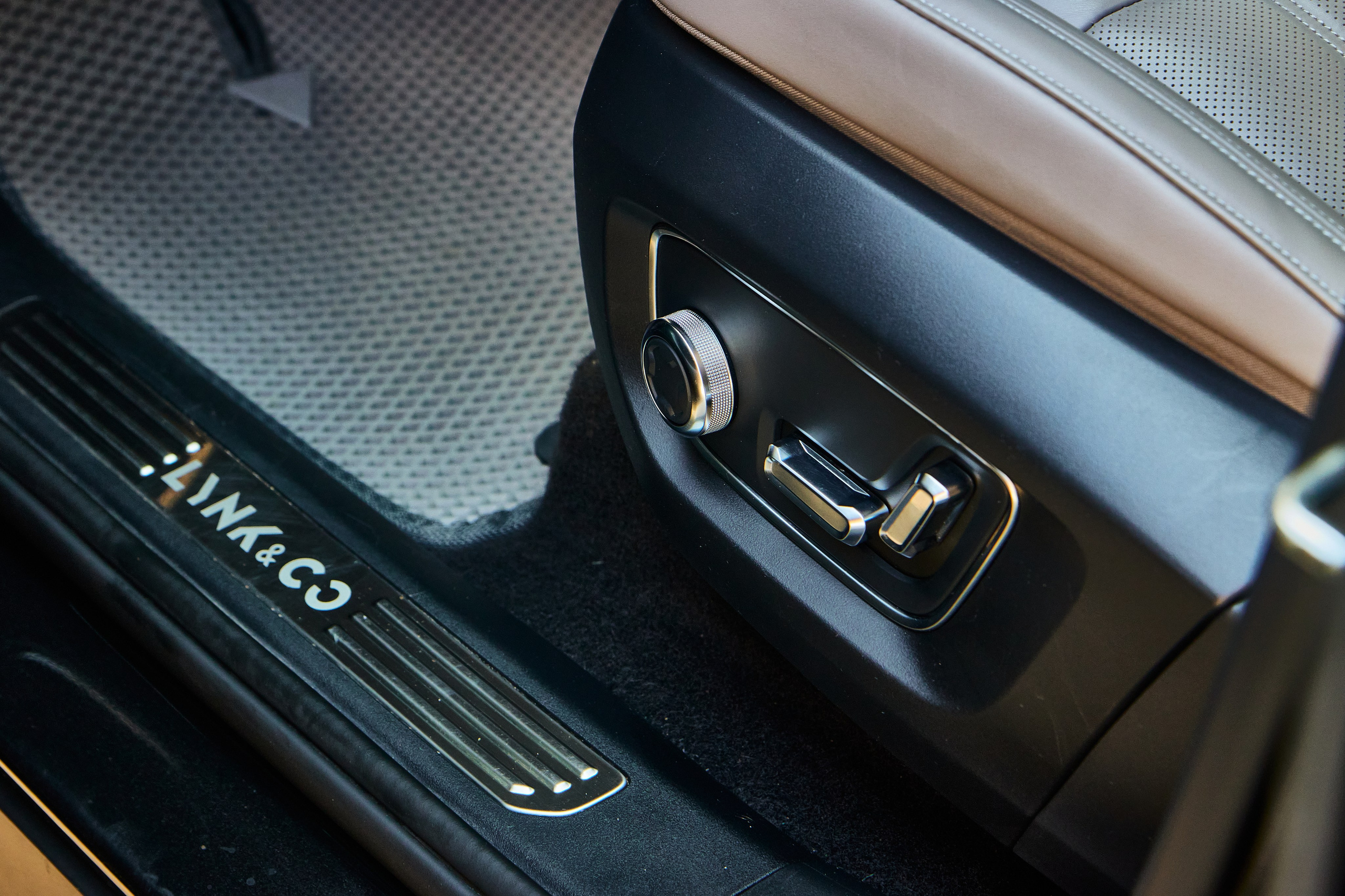 Автомобили