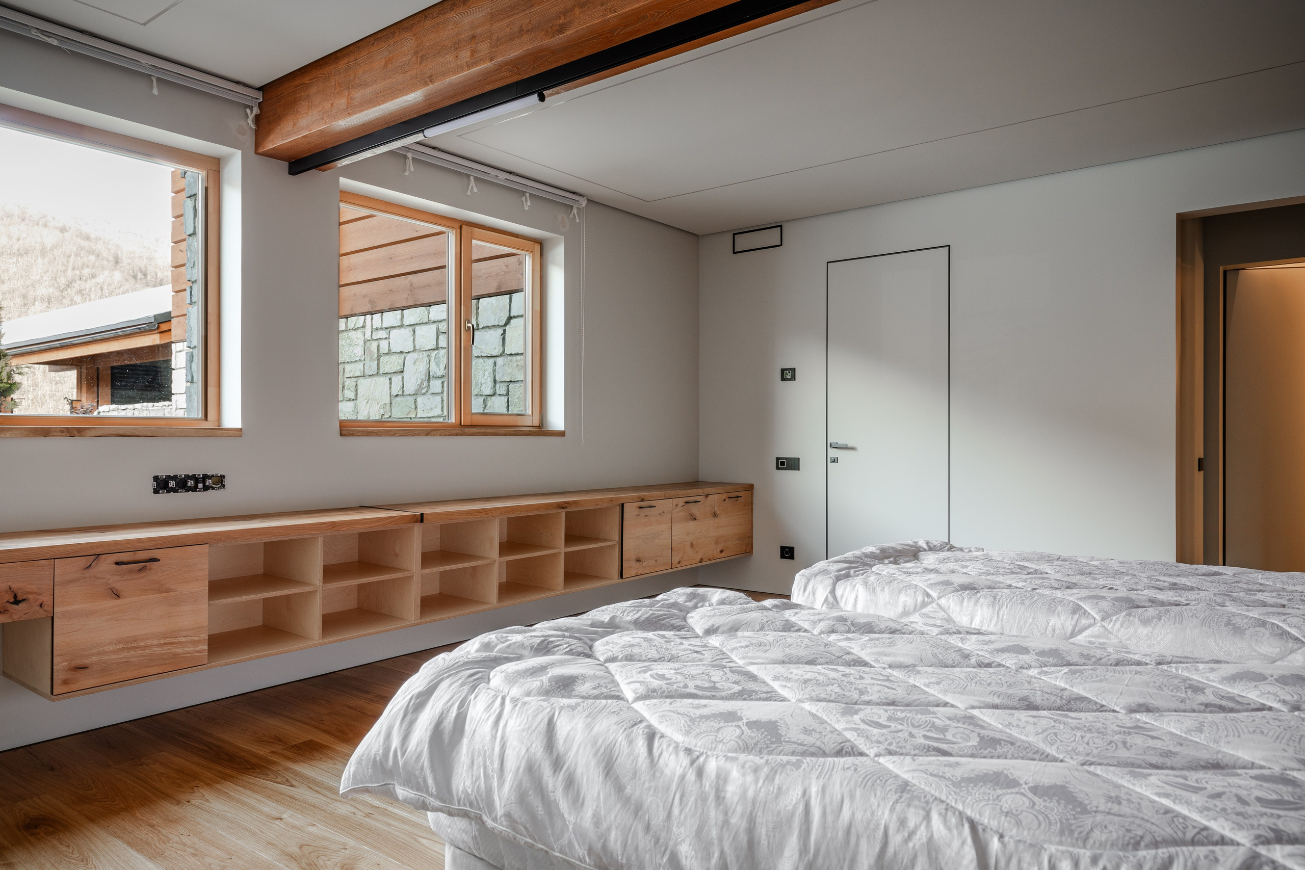 Интерьерная фотосъёмка загородного дома площадью 300 кв м в п. Эстосадок. Интерьерный фотограф Москва