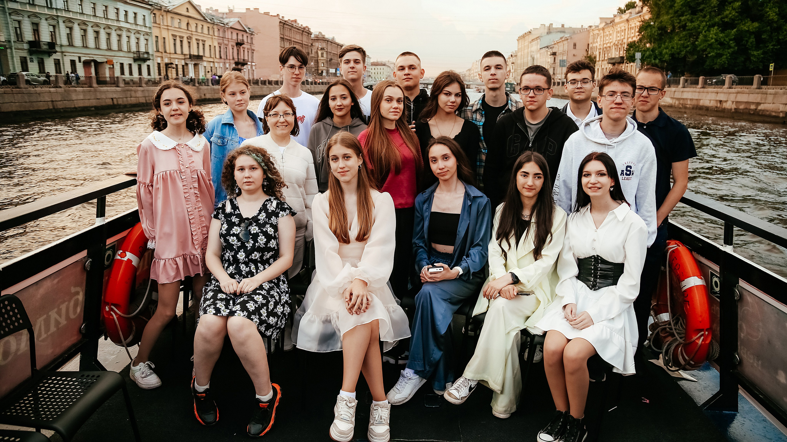 Выпускной на теплоходе, гости из Ульяновска. Семейный фотограф Любовь Саркеева