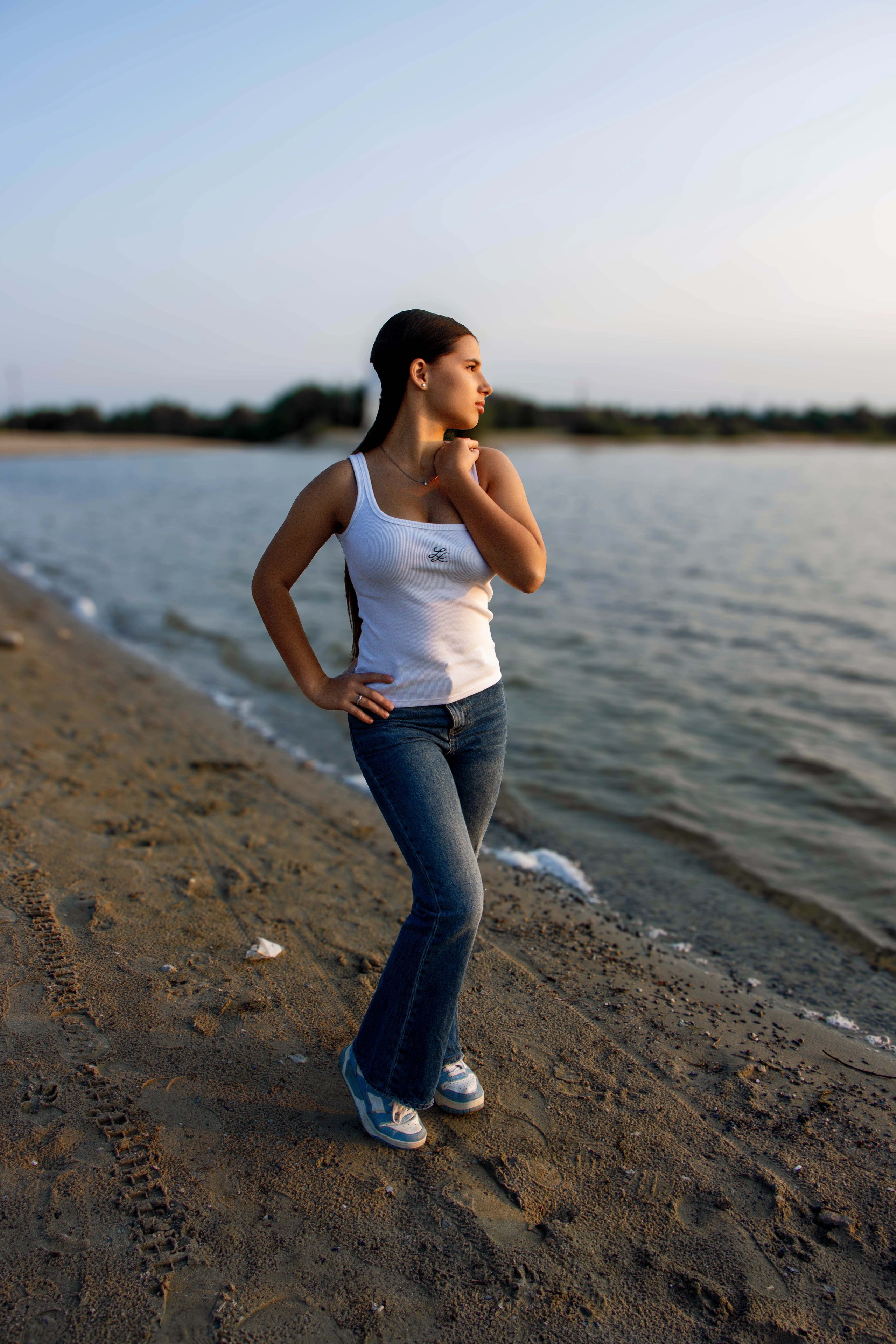 Эмилия у озера. Фотограф Татьяна Матрос