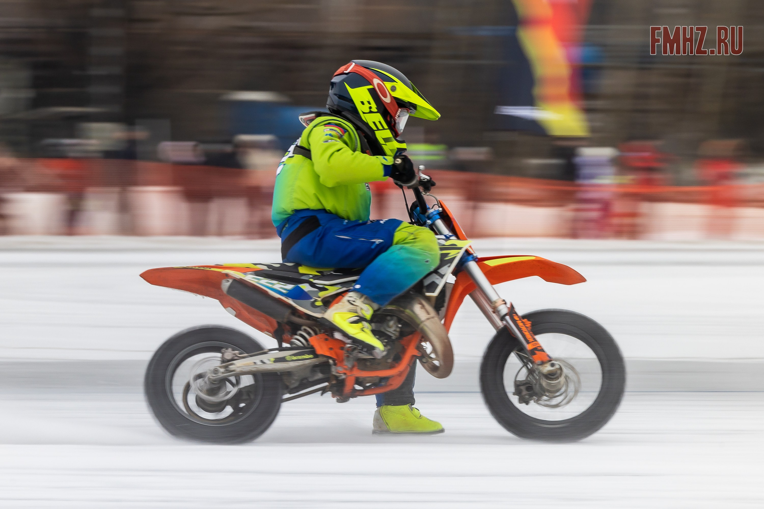 Первый этап Кубка МФР по мотокроссу на льду Большого Крылатского пруда в Москве. 8 февраля 2025 г. Фотограф Владимир Охрименко