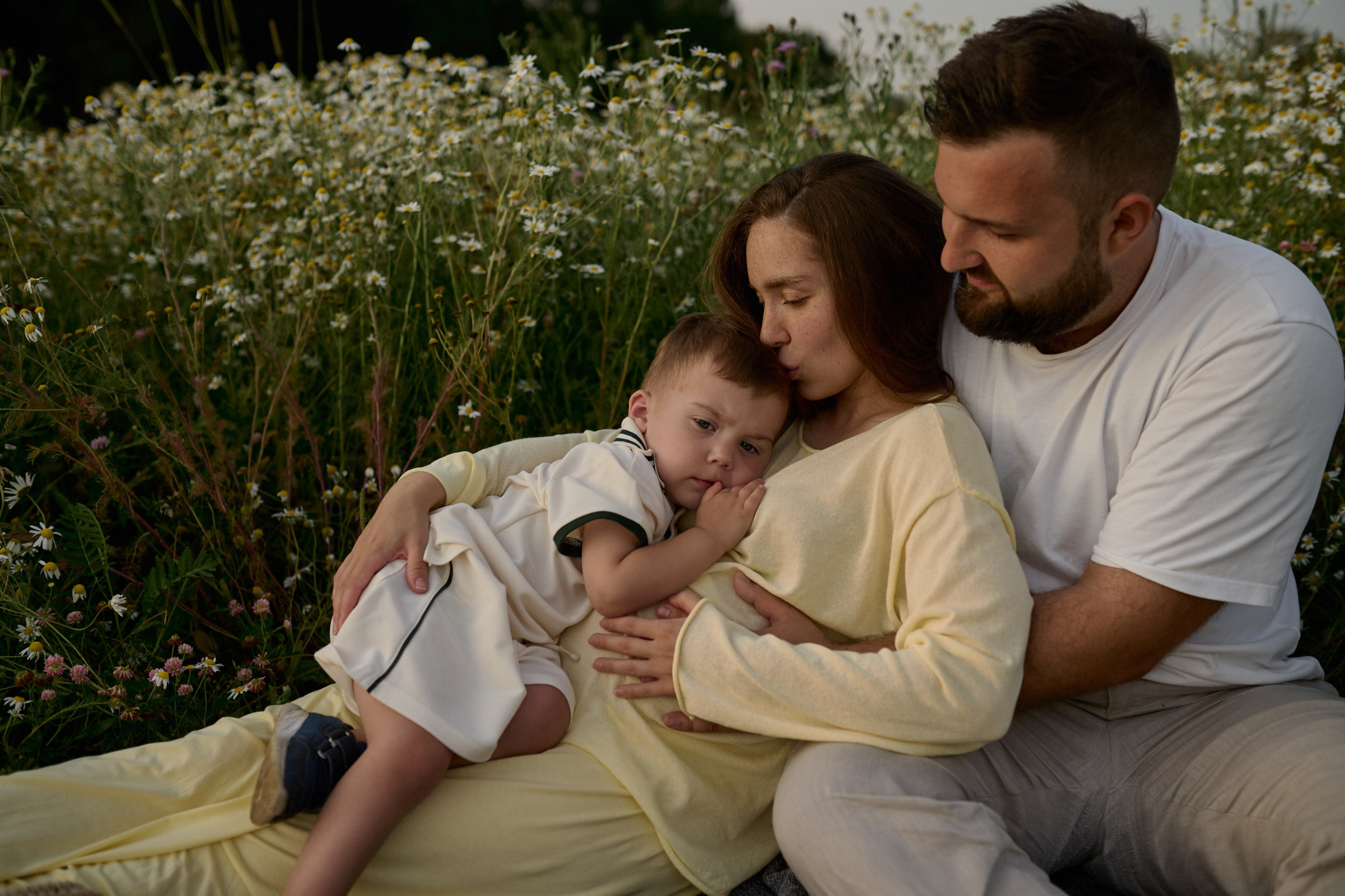 Рома, Оля, Максим и ромашки. Семейный и свадебный lifestyle-фотограф в Москве Мария Петрова