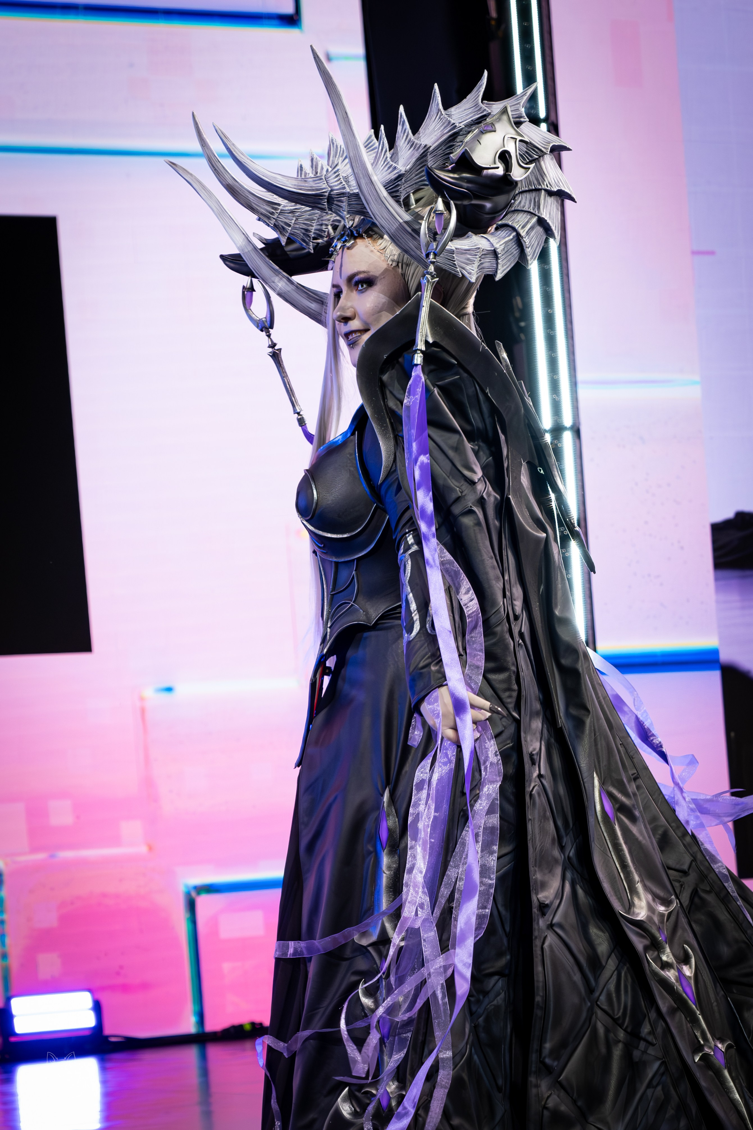 Сцена РЭД ЭКСПО 2024. Косплей фотограф