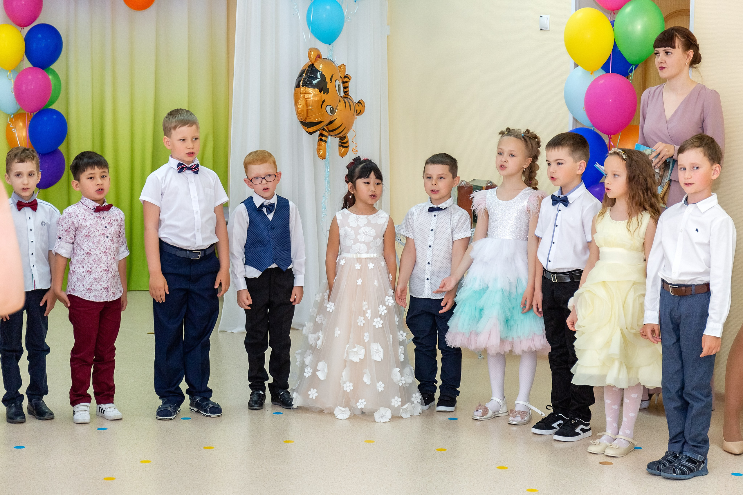 Выпускной. Детский сад «Тигрёнок». Стильный выпускной альбом Владивосток фотограф Вероника Мигачева