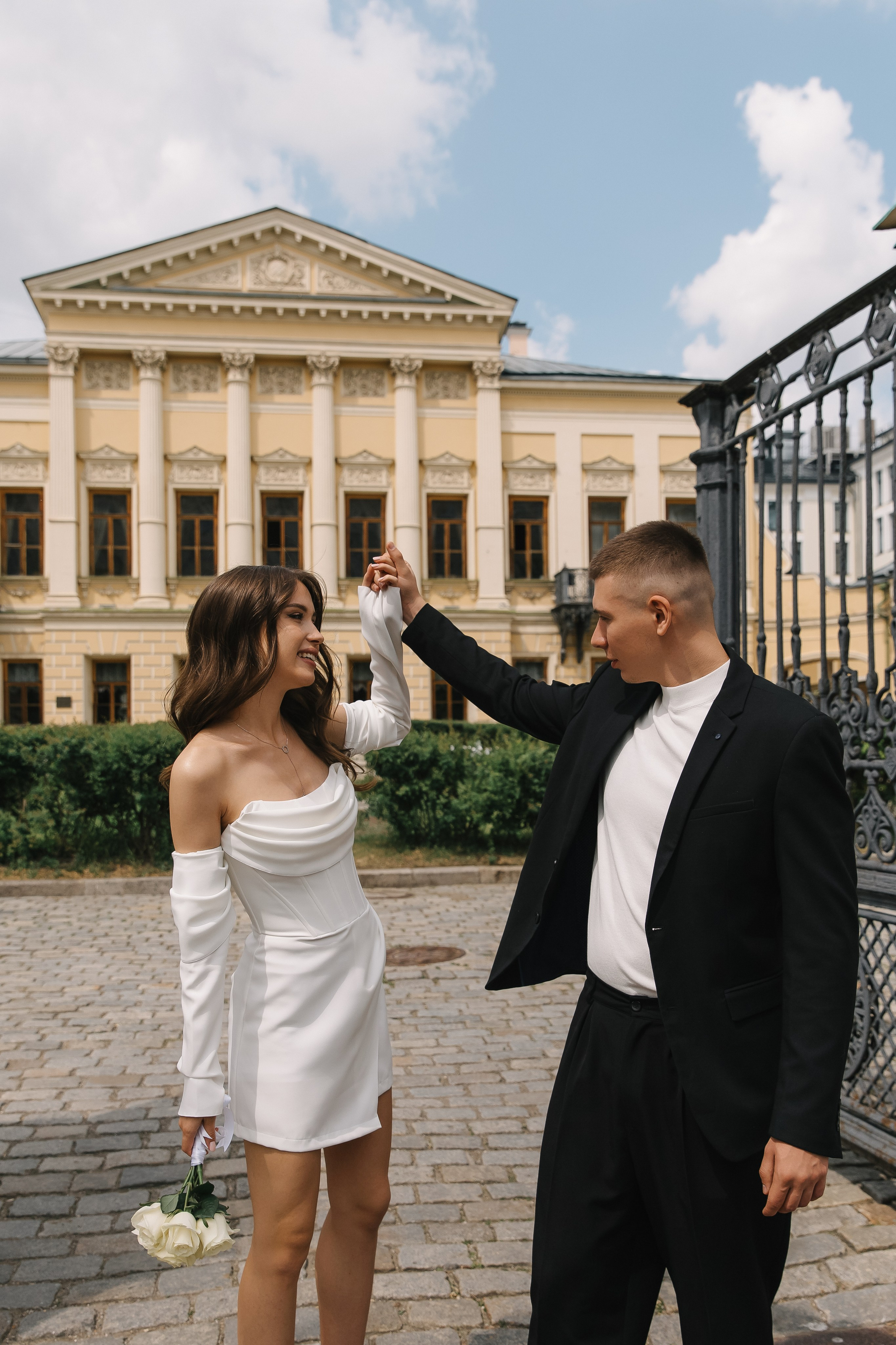 Свадебная фотосессия в Библиотеке-читальне им. А. С. Пушкина. Фотограф и видеограф Анна Домашенко