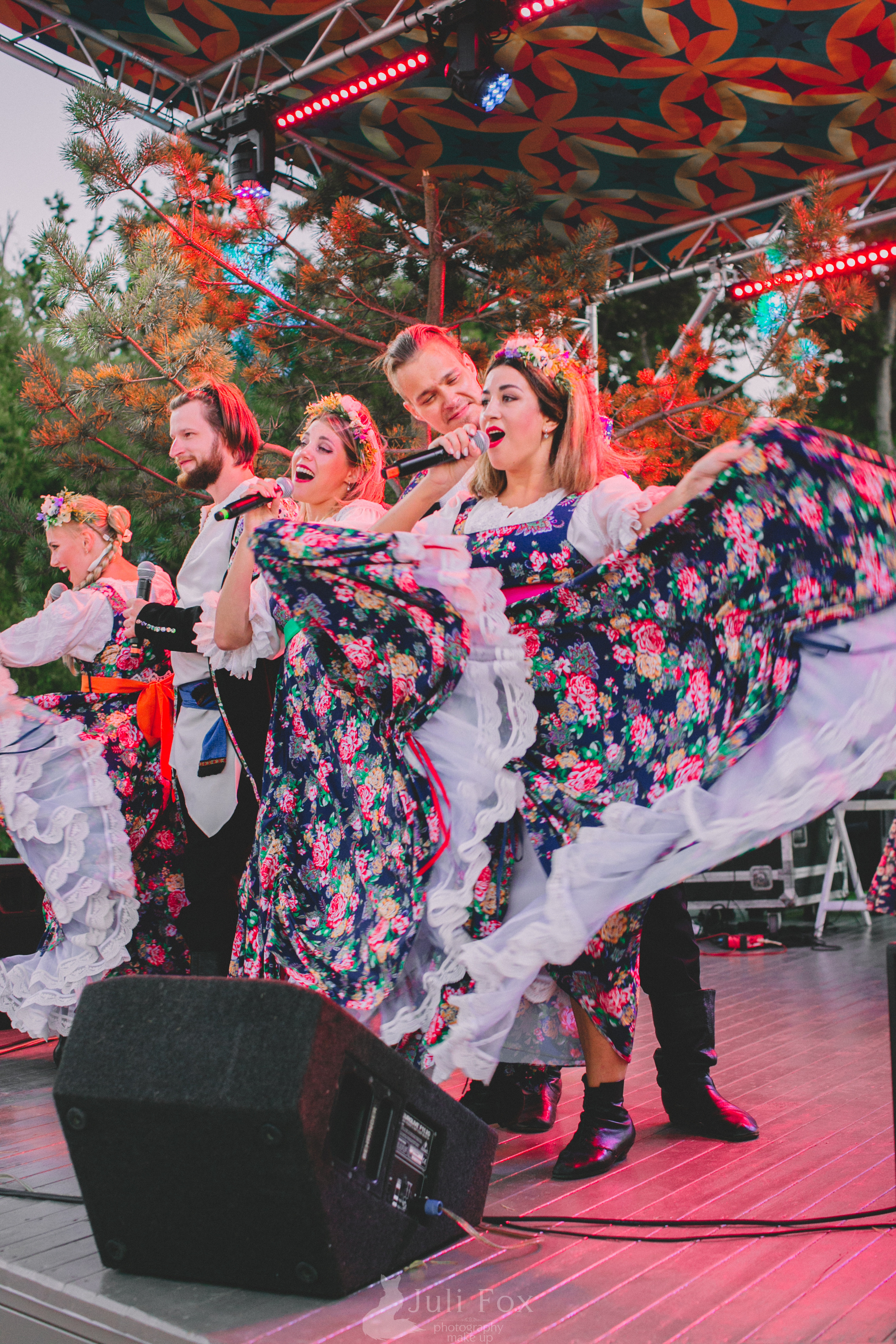 Репортажная фотосъемка во Владивостоке. Портретный, свадебный, репортажный фотограф во Владивостоке Юлиана Джули Фокс
