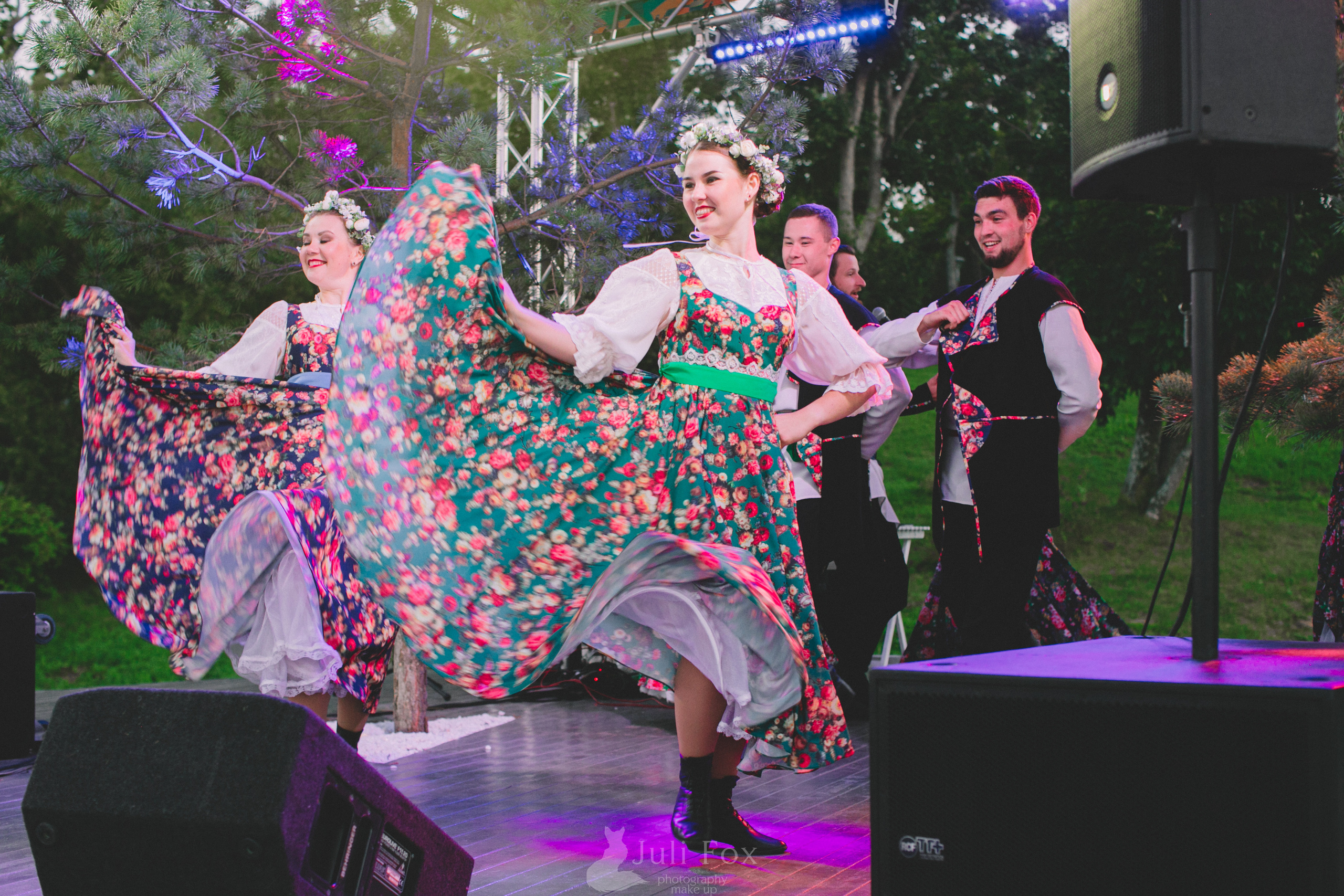 Репортажная фотосъемка во Владивостоке. Портретный, свадебный, репортажный фотограф во Владивостоке Юлиана Джули Фокс