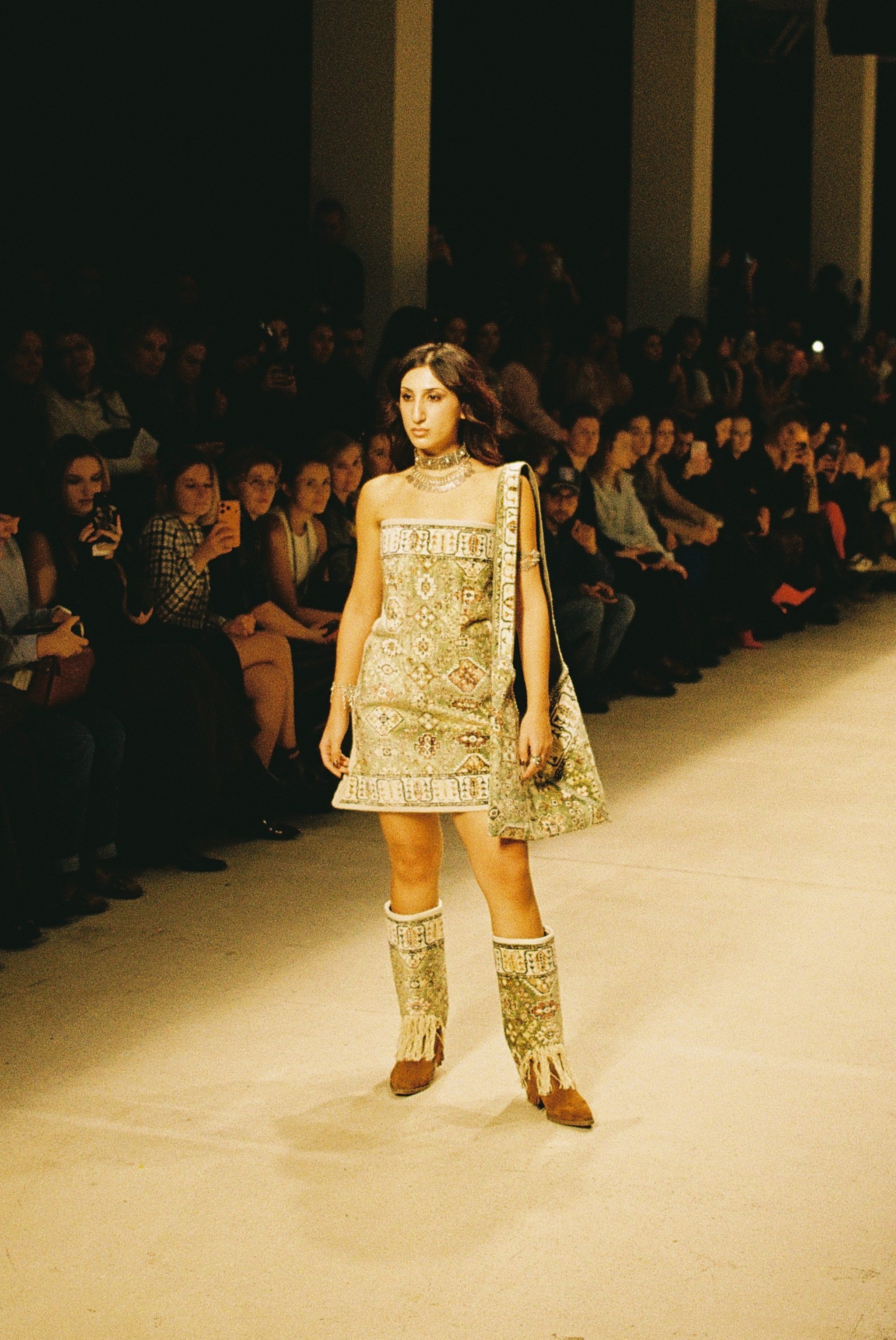 День 2. Плёночный фотограф Москва, Саша Звук