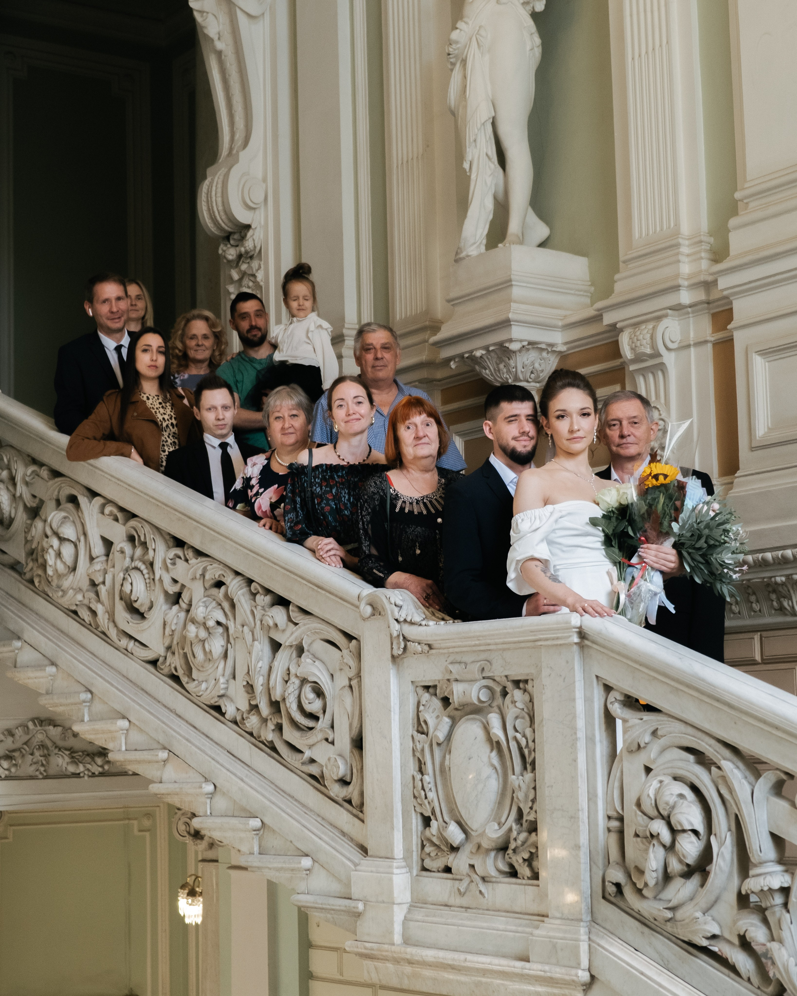 Быстрая фотосессия в ЗАГСе на Английской набережной. Professional photoartist in St. Petersburg (wedding, reportage, portrait, model book, love story) Alexander Shvedov