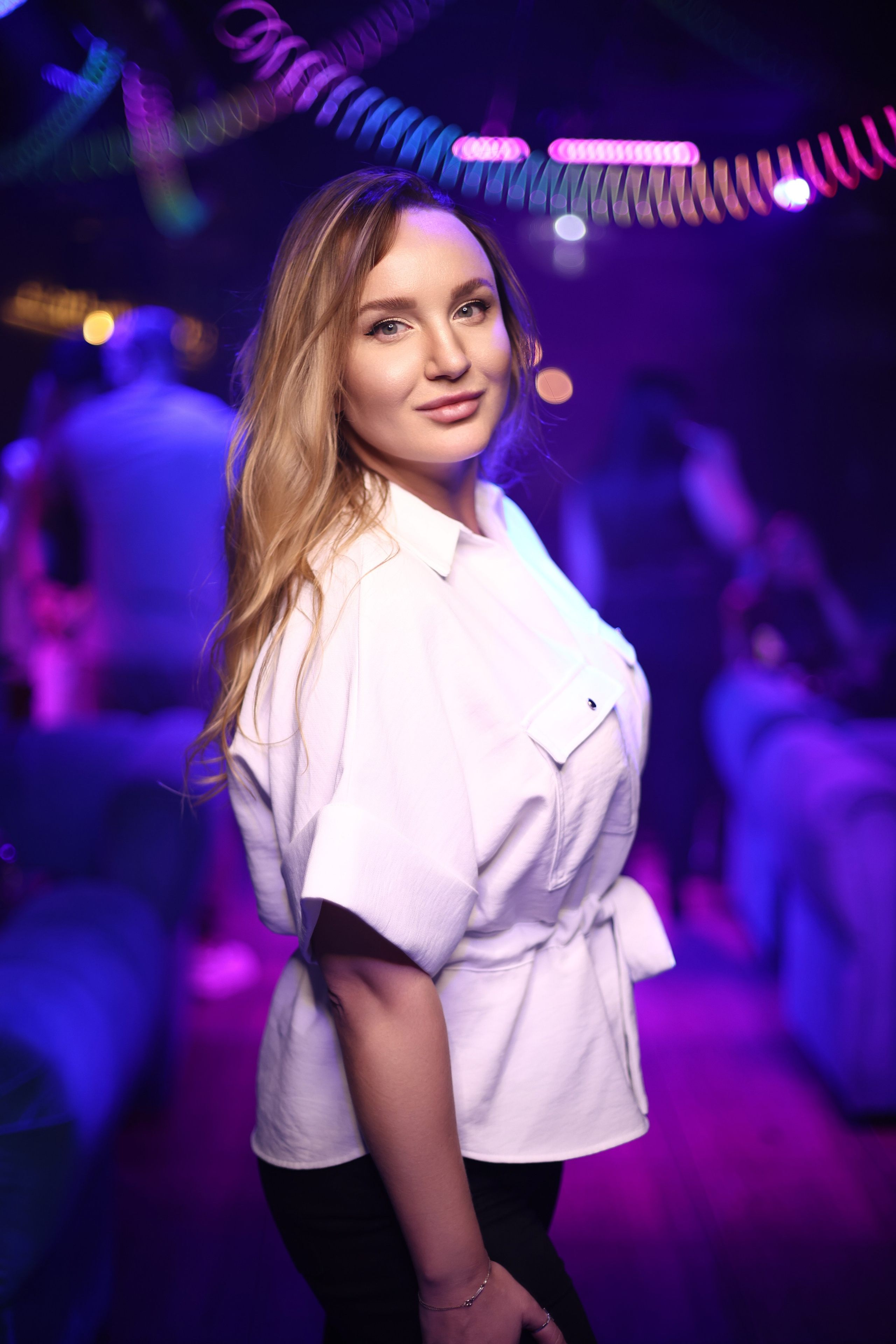 Neon Party 01.08.25. Мята Спортивная — Кальянная, караоке, бар в Минске