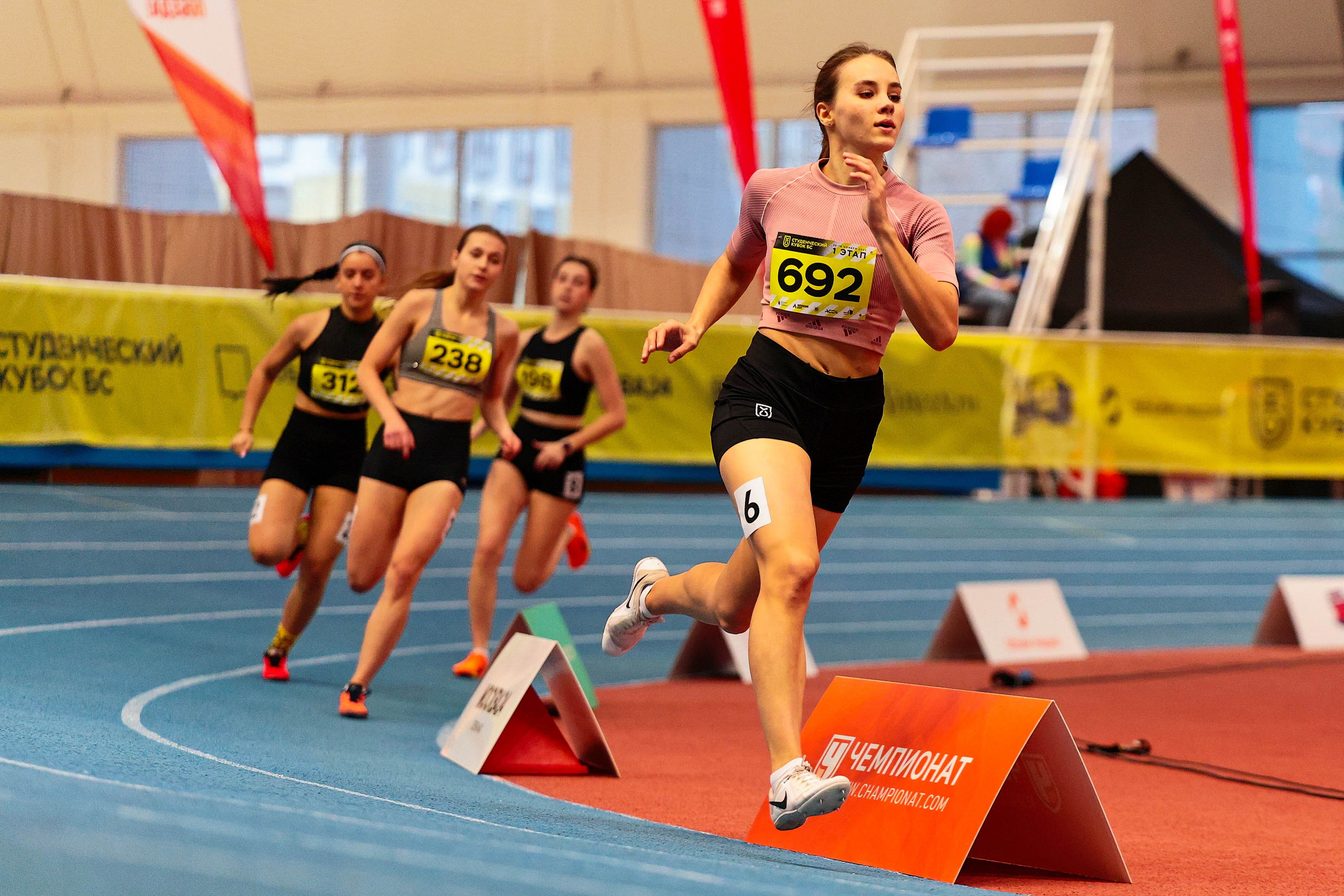 Студенческий кубок Бегового сообщества 1 этап. 2025. Спортивный фотограф в Санкт-Петербурге Илья Vacool