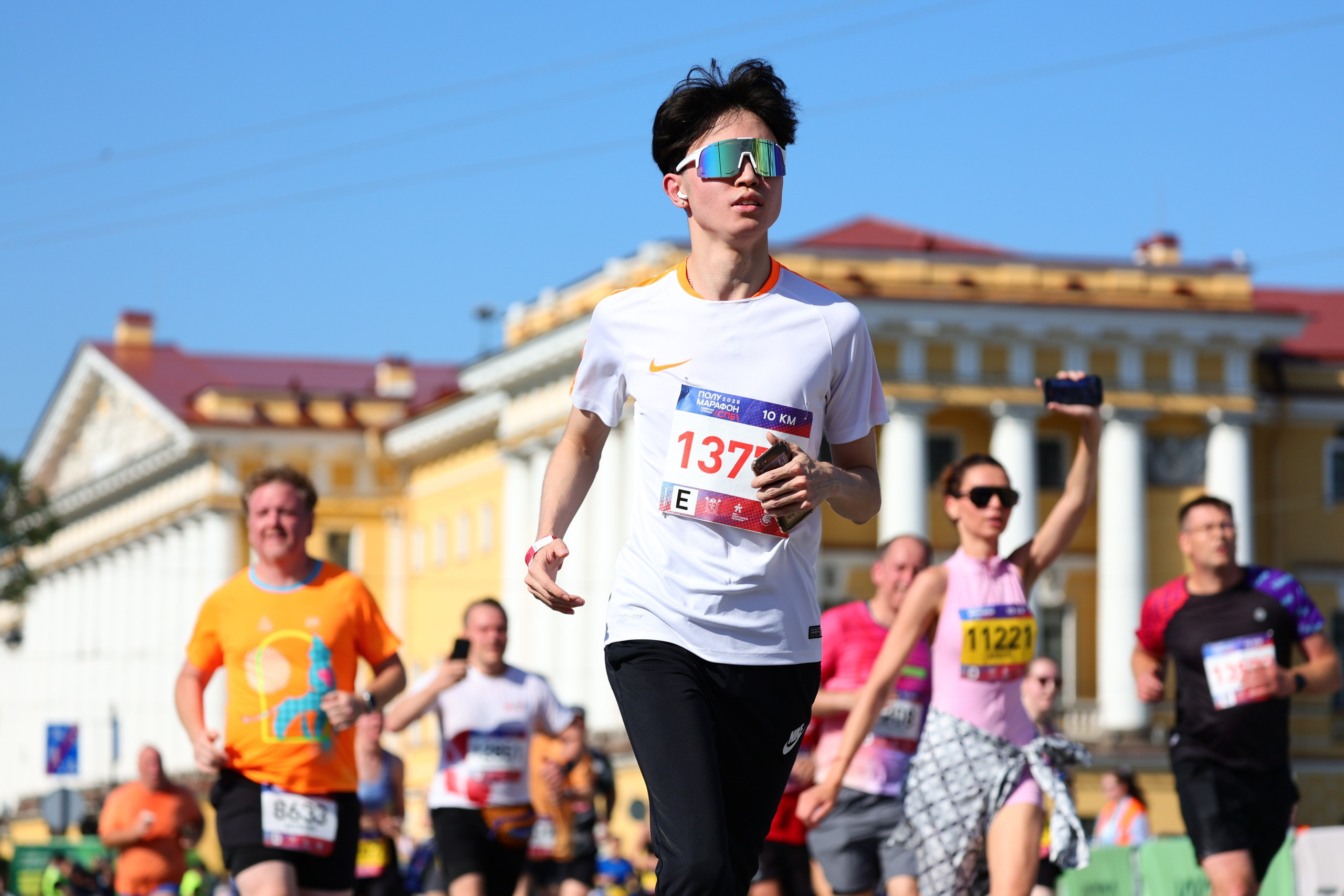 Полумарафон СПБ 2025. Спортивный фотограф в Санкт-Петербурге Илья Vacool
