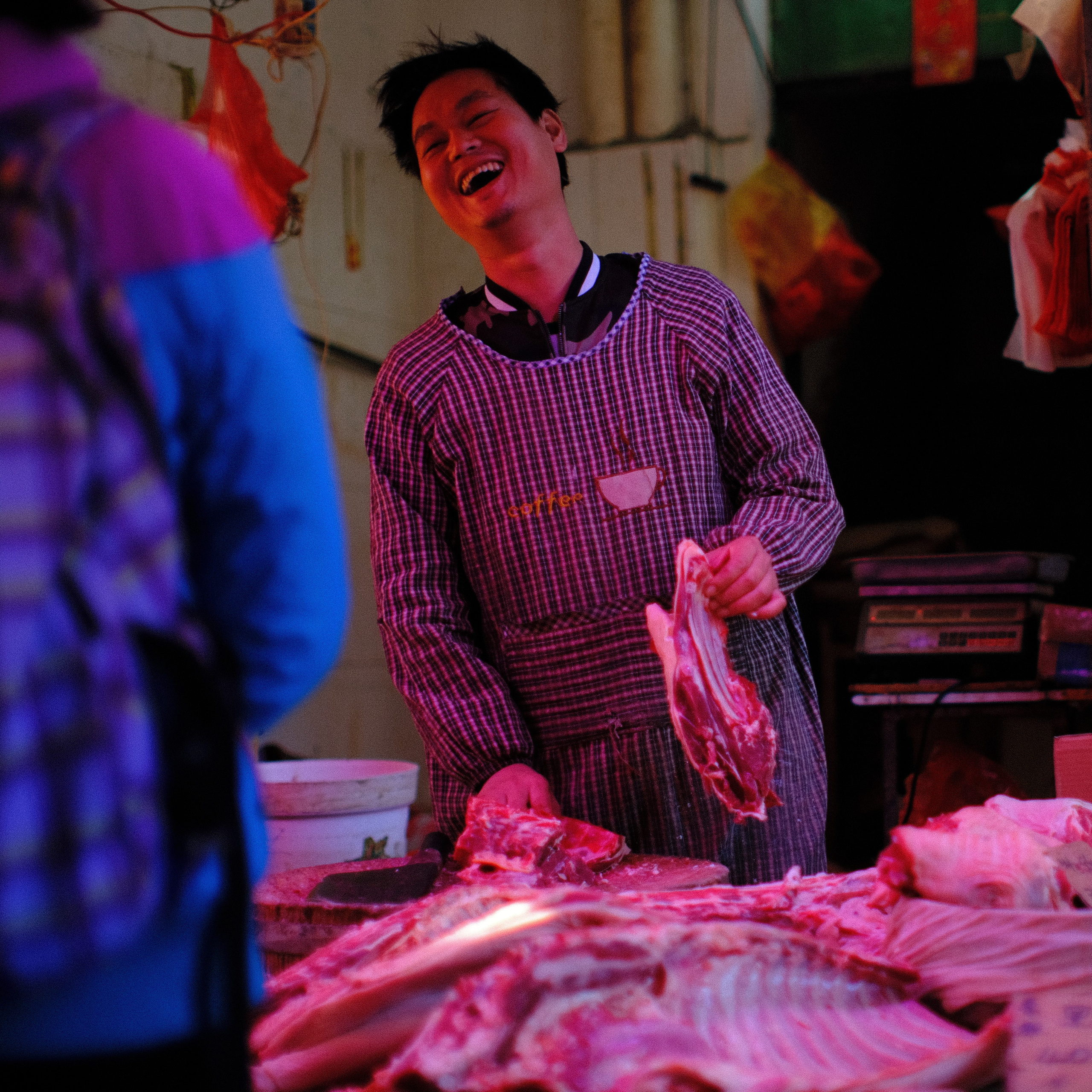 Emotions of the city. Photographer in Guangzhou, China