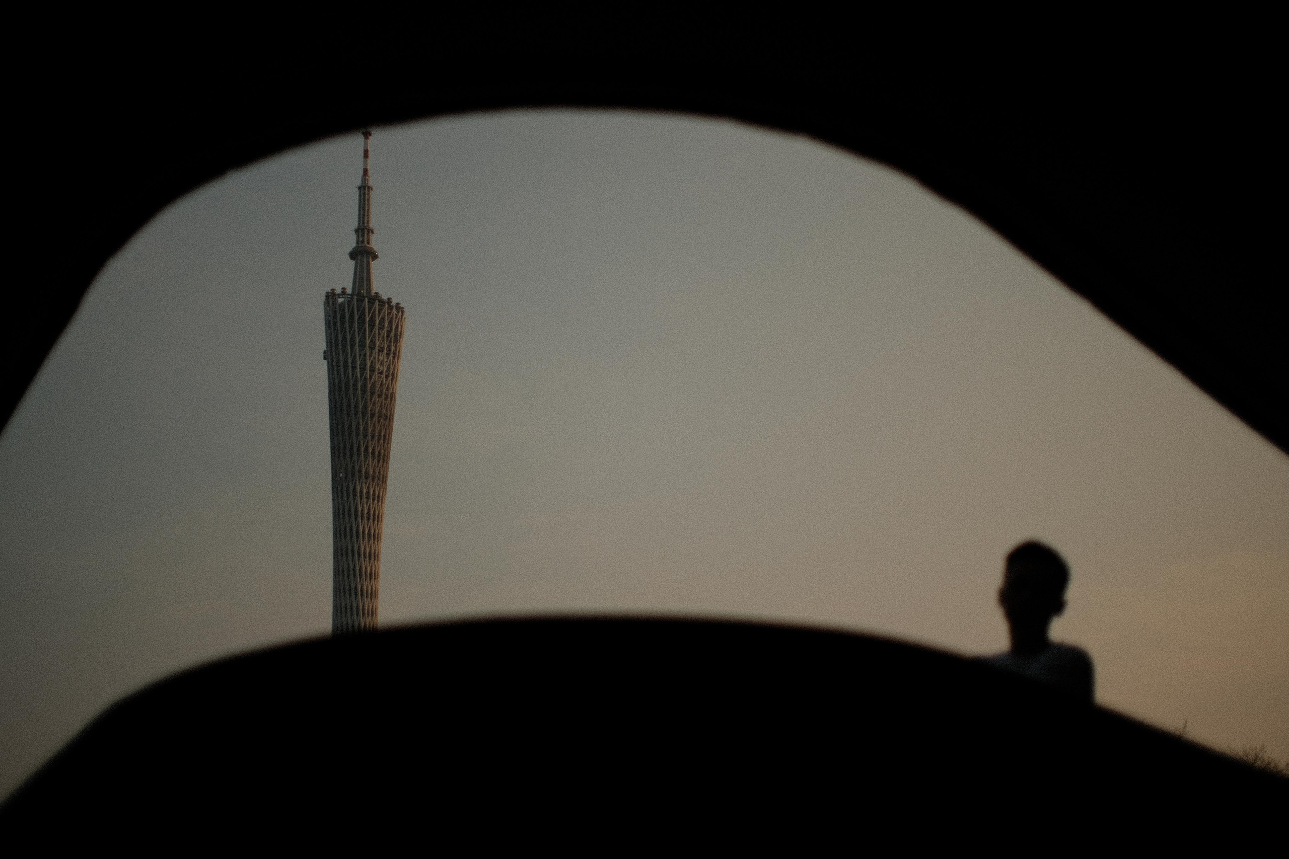 Emotions of the city. Photographer in Guangzhou, China