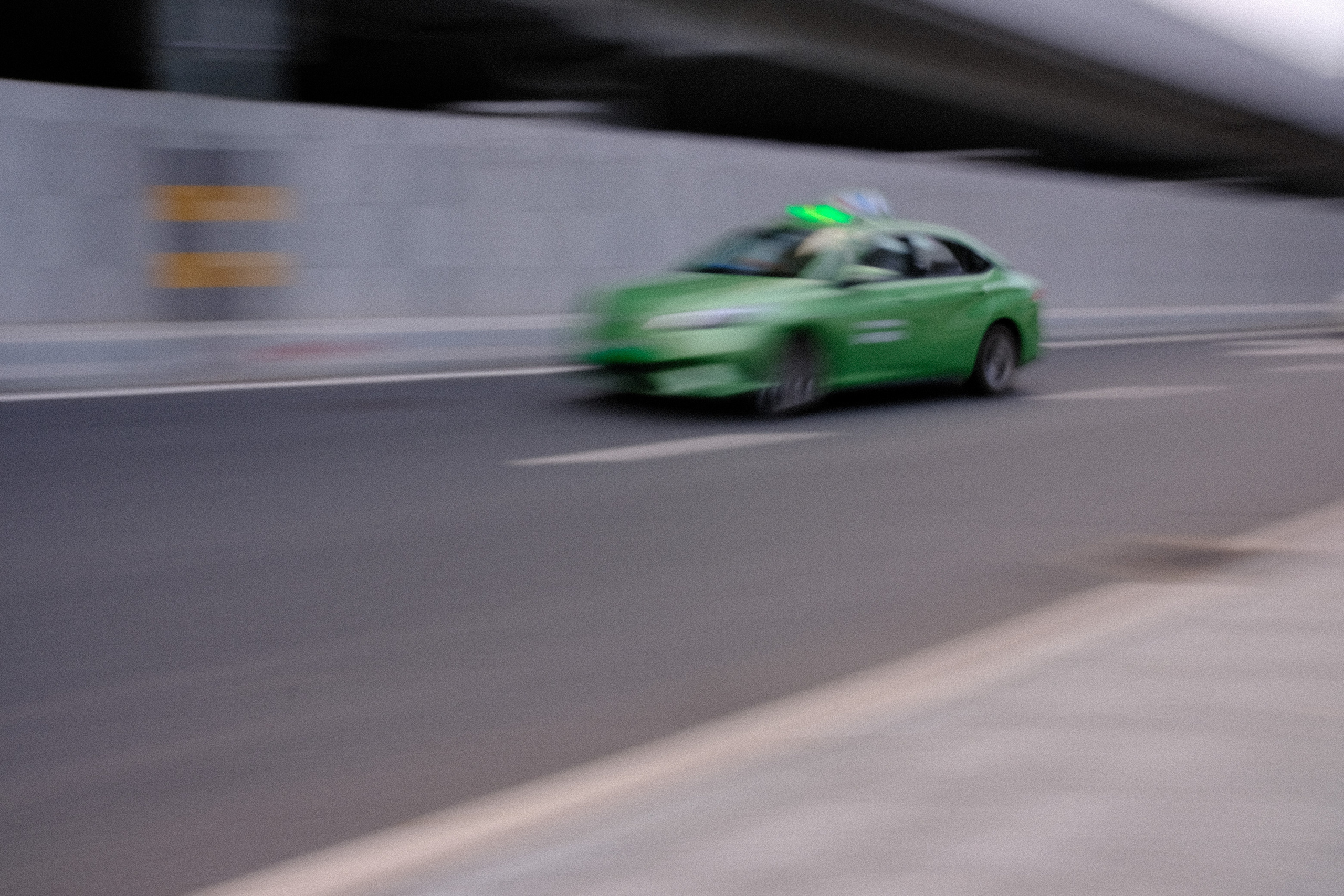 Emotions of the city. Photographer in Guangzhou, China