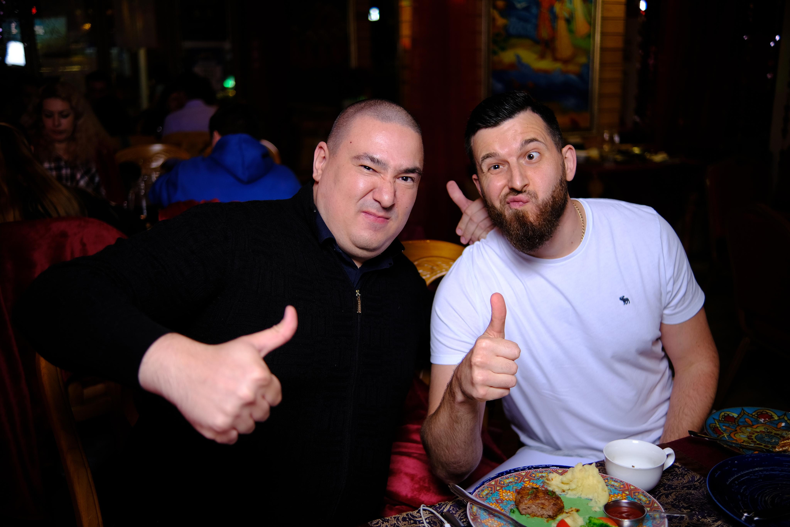 60 seconds (trivia). Photographer in Guangzhou, China