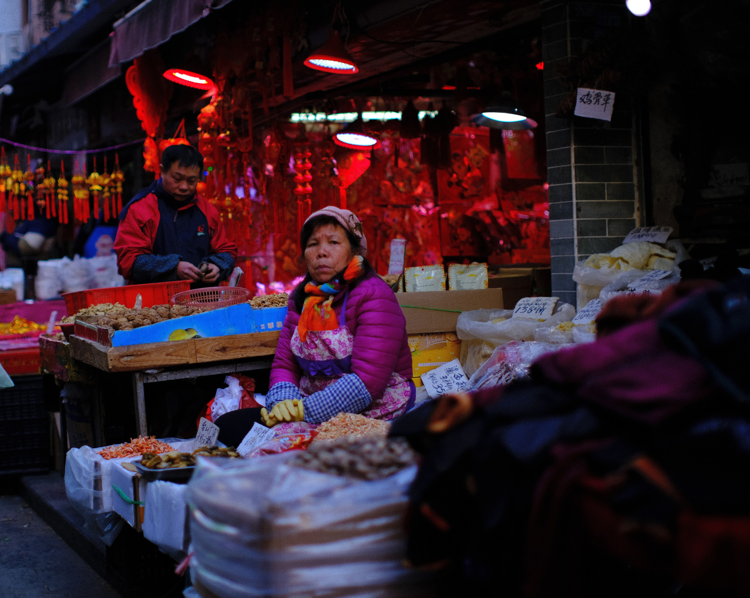 Emotions of the city. Photographer in Guangzhou, China