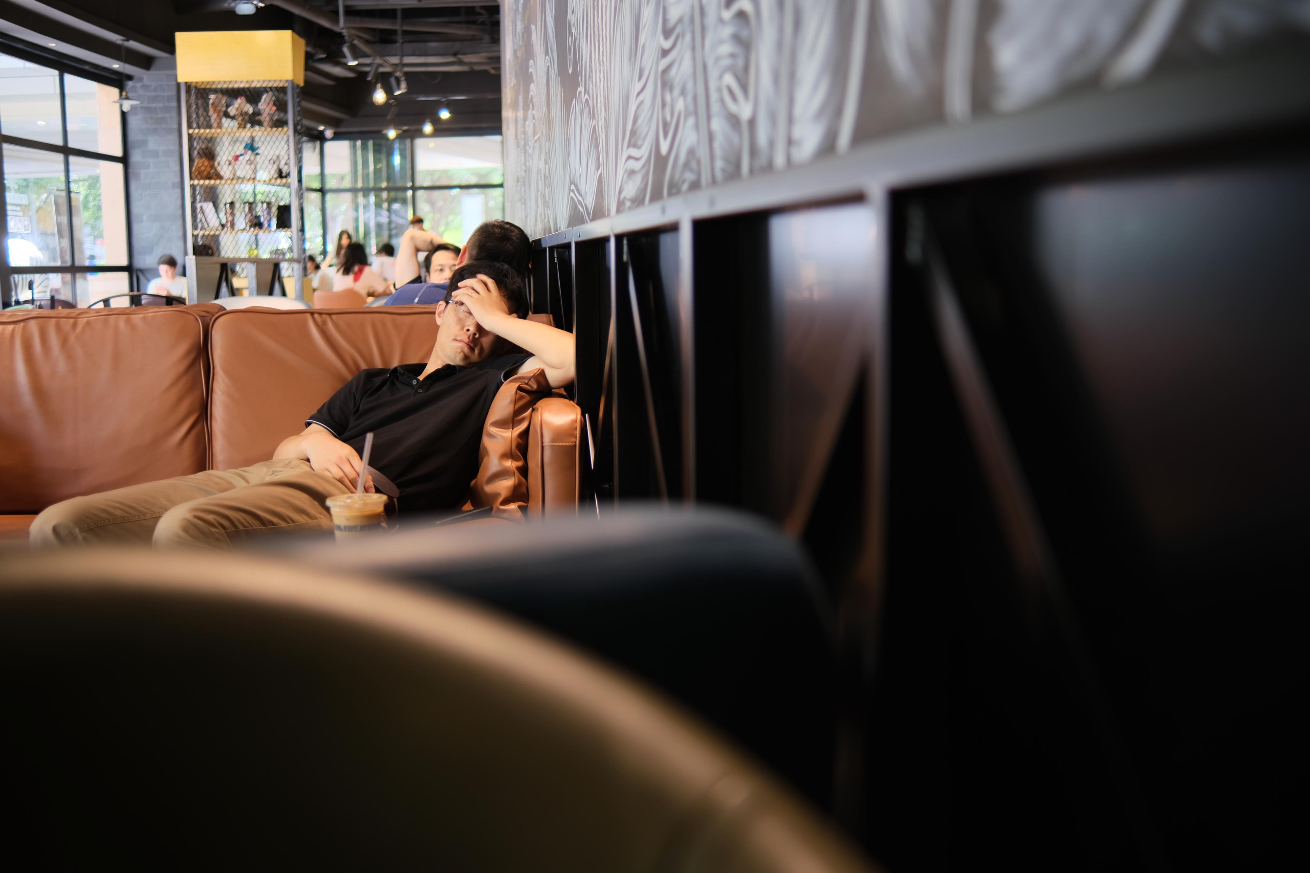 Emotions of the city. Photographer in Guangzhou, China