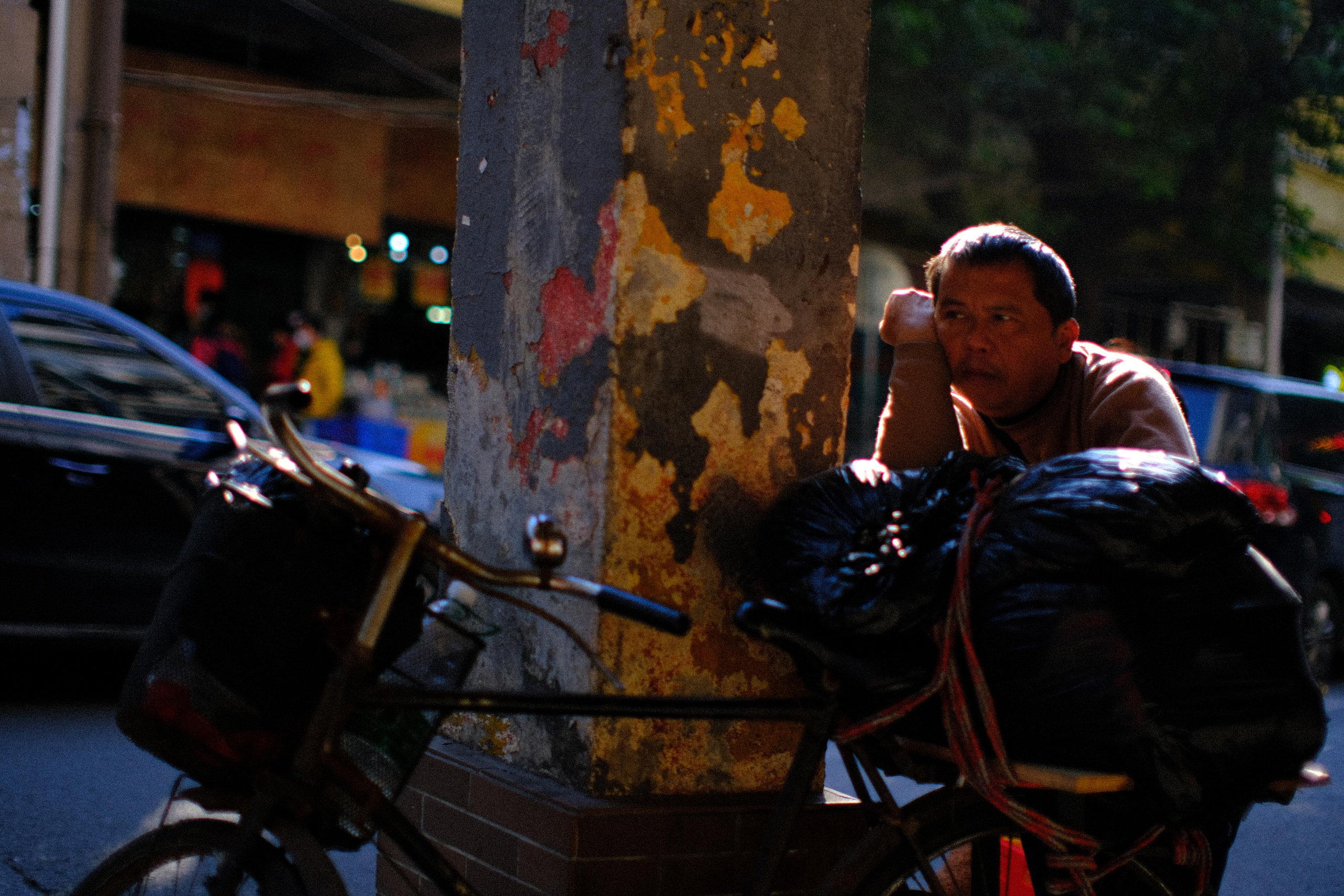 Emotions of the city. Photographer in Guangzhou, China