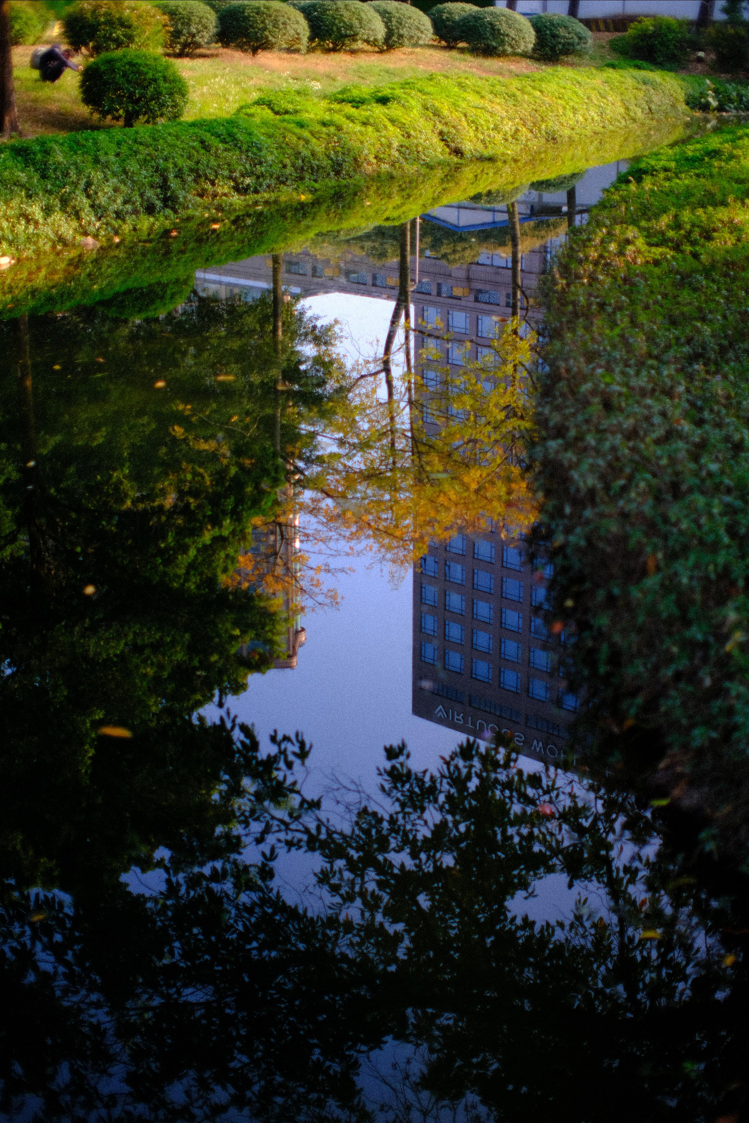 Emotions of the city. Photographer in Guangzhou, China