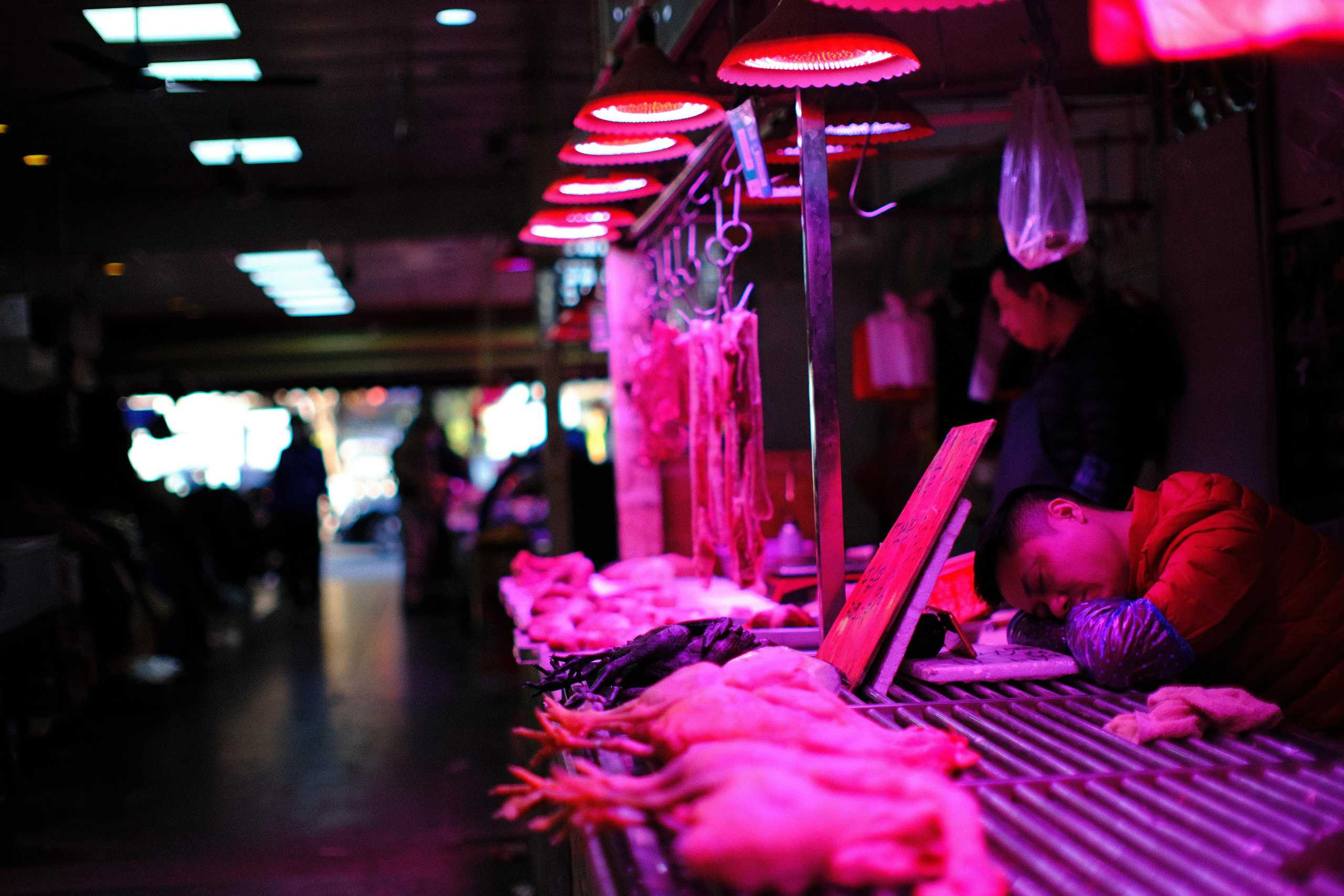Emotions of the city. Photographer in Guangzhou, China